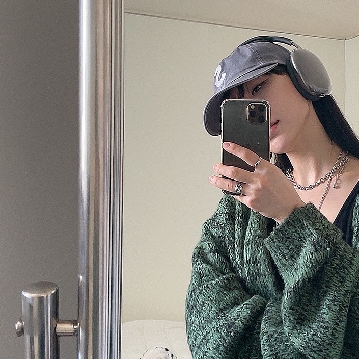 Supreme Pigment Print S Logo 6-Panel Grey - 22FW, Apple AirPods Max Lightning Space Gray (Korean Ver.) 착용 스타일 - 3