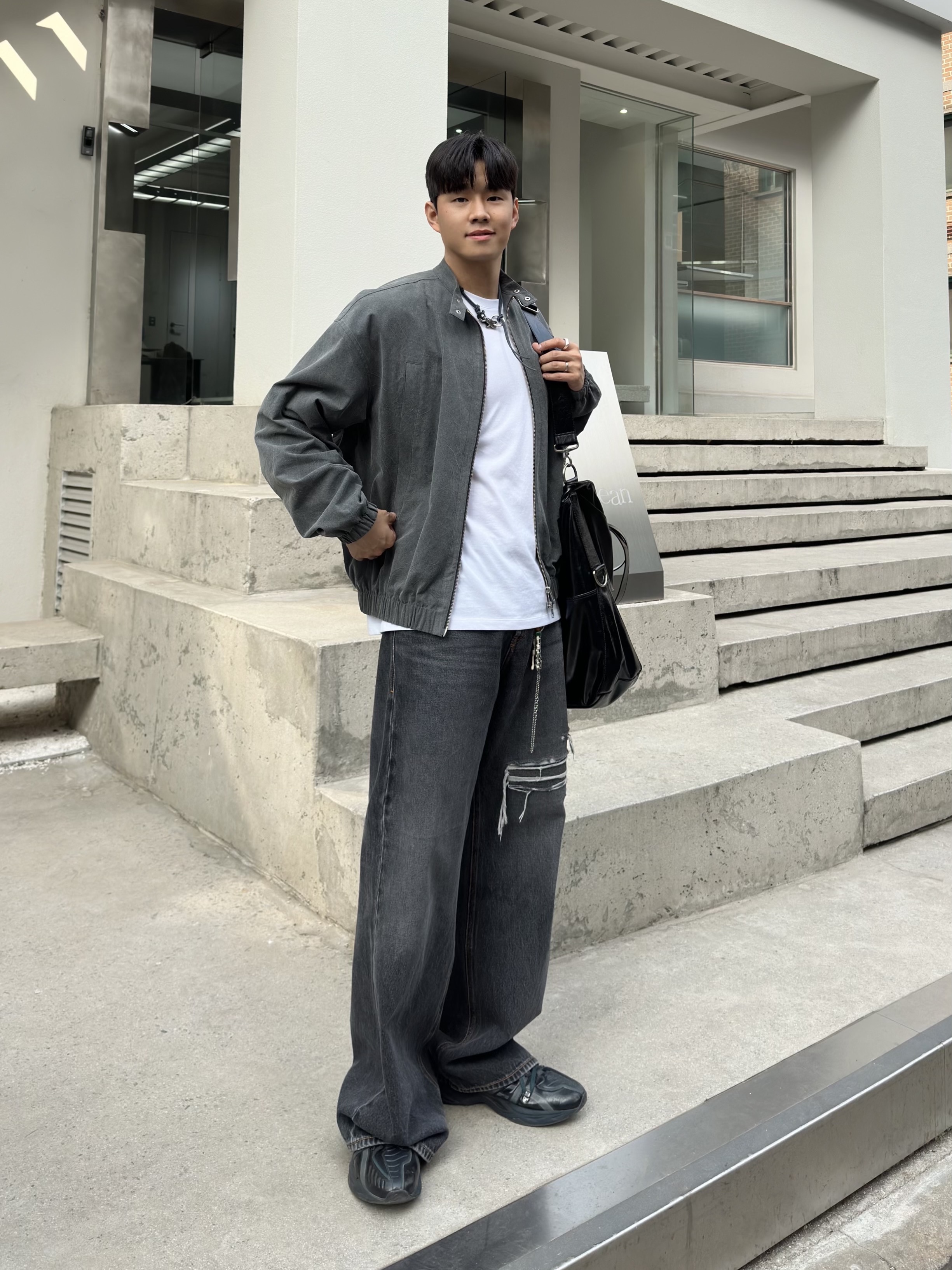 Diesel D-Rise 007f6 Straight Jeans Black Dark Grey, Asics x Andersson Bell HN2-S Protoblast Black 착용 스타일 - 2
