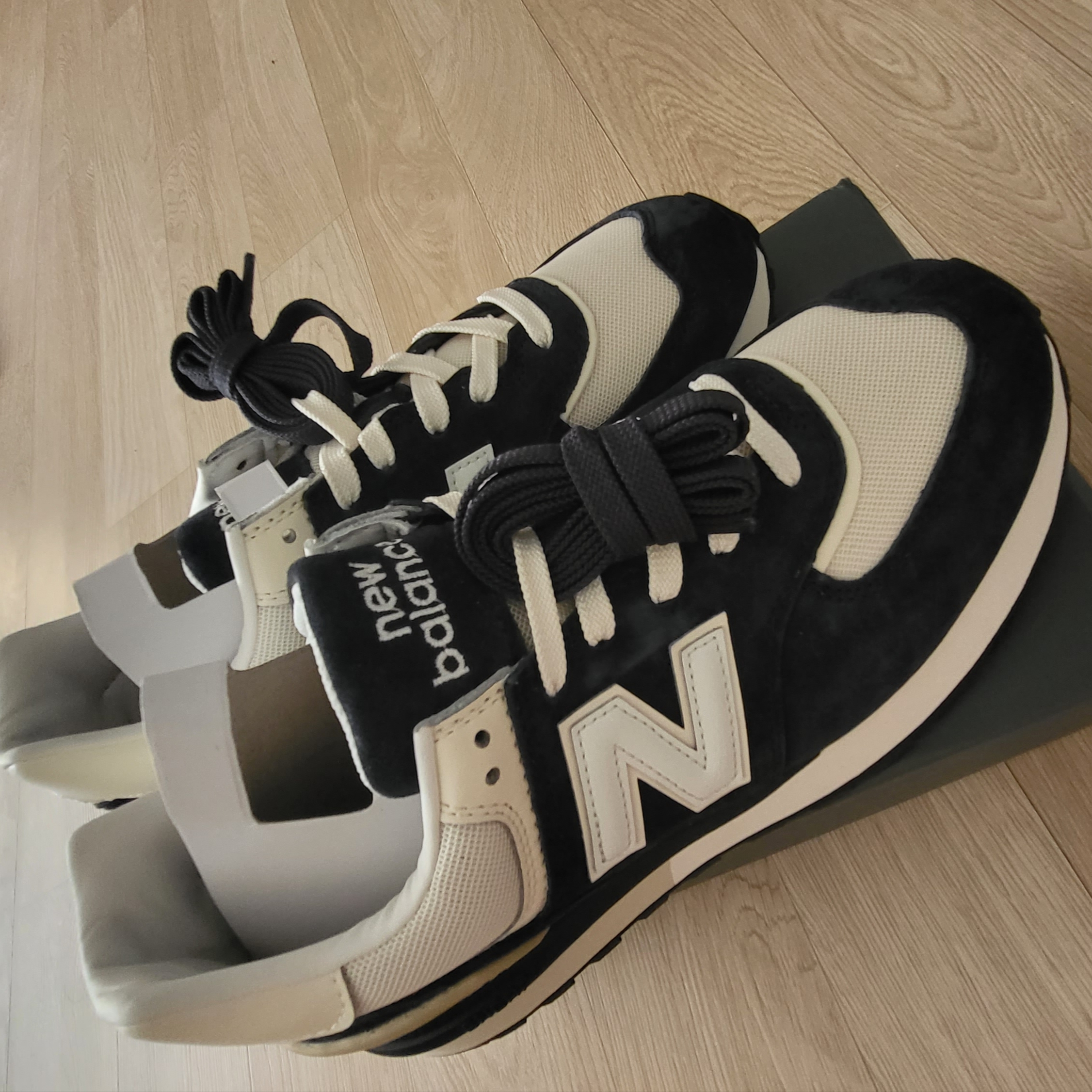 New Balance 574 Legacy Navy Blue 착용 스타일 - 2