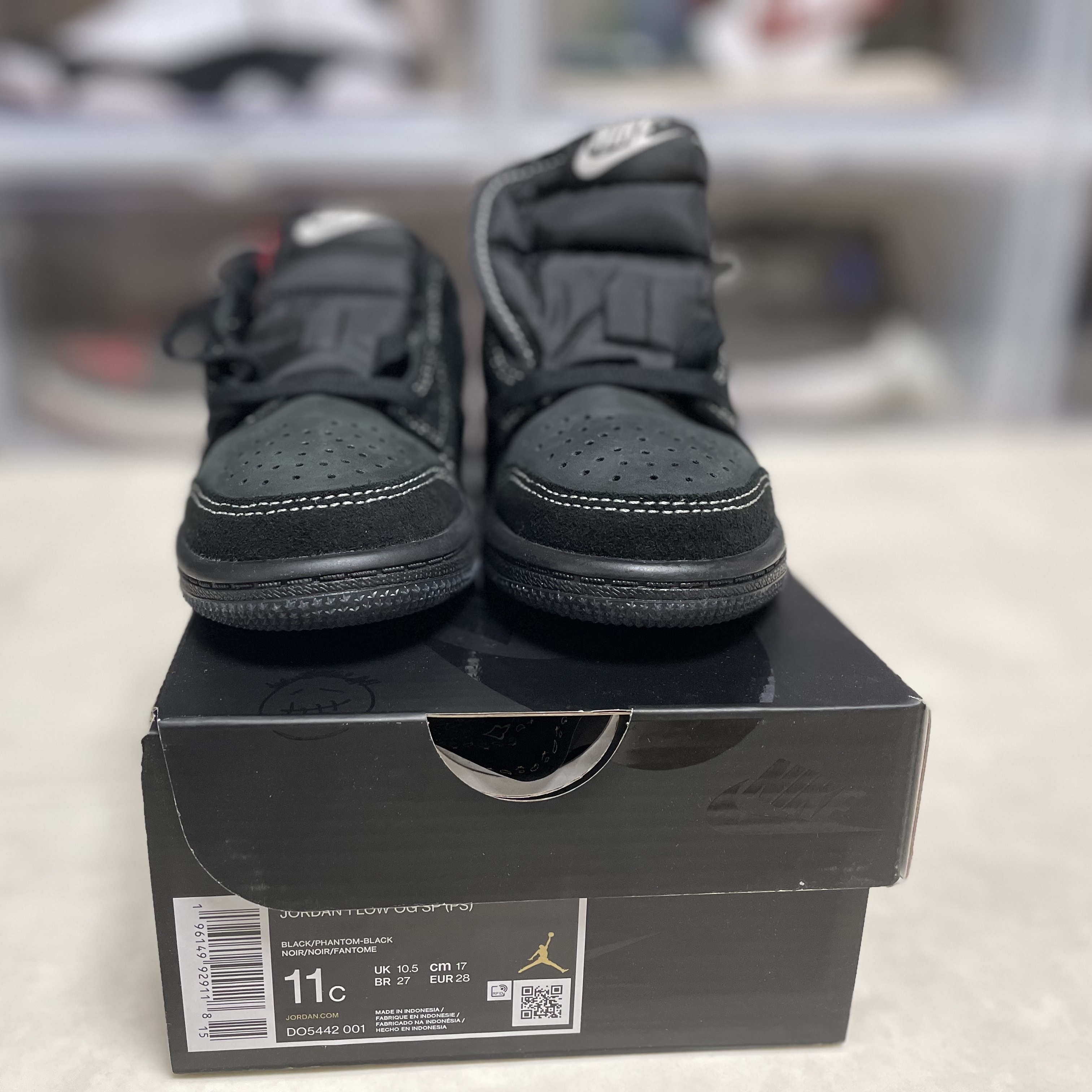 (PS) Jordan 1 x Travis Scott Retro Low OG SP Black Phantom 착용 스타일 - 2