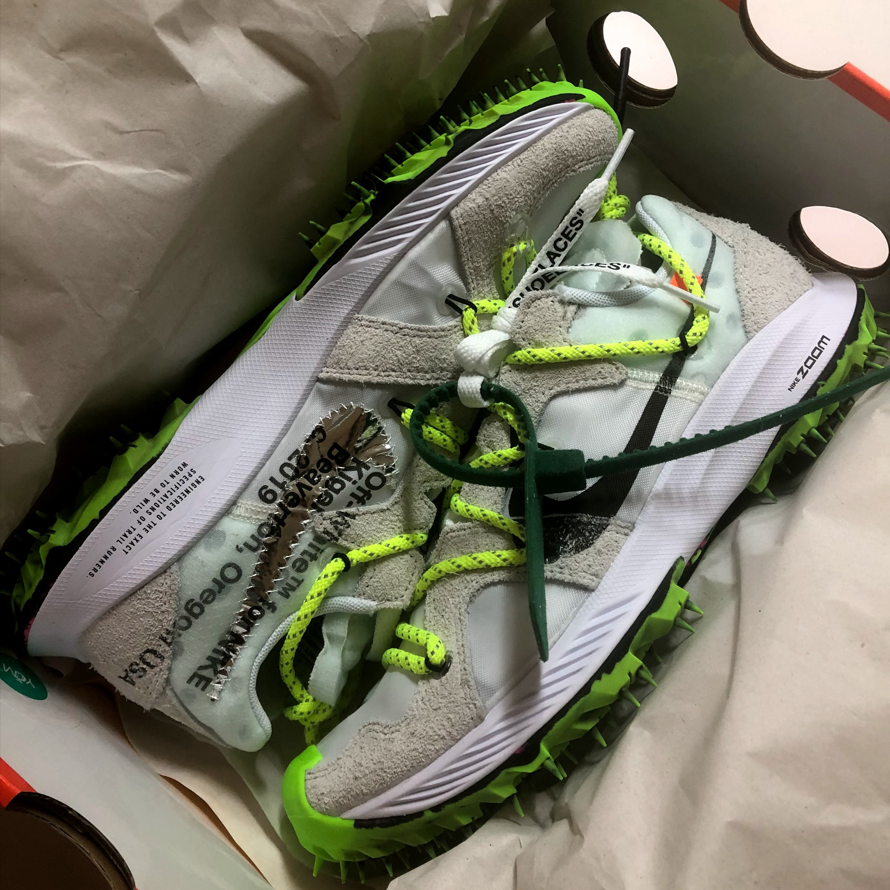(W) Nike x Off-White Zoom Terra Kiger 5 White 착용 스타일