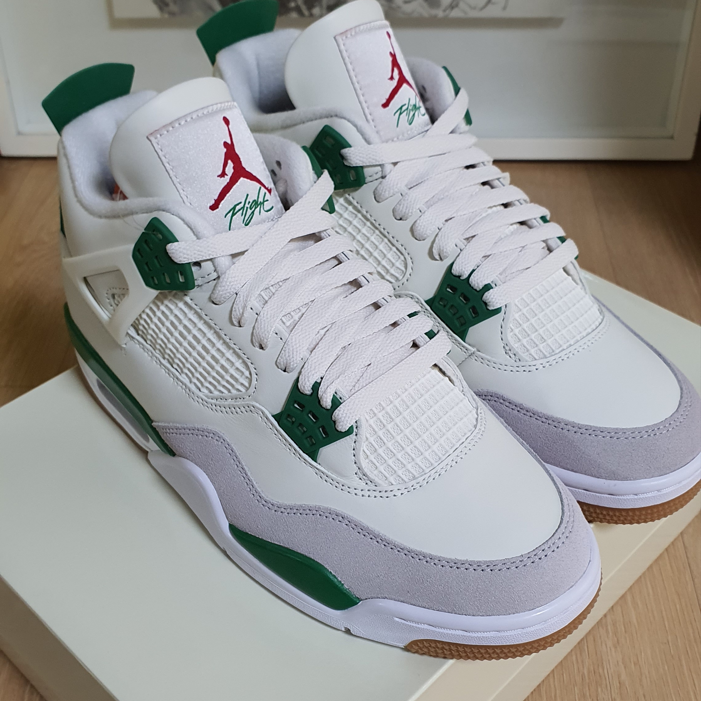 Jordan 4 x Nike SB Retro SP Pine Green 착용 스타일 - 2