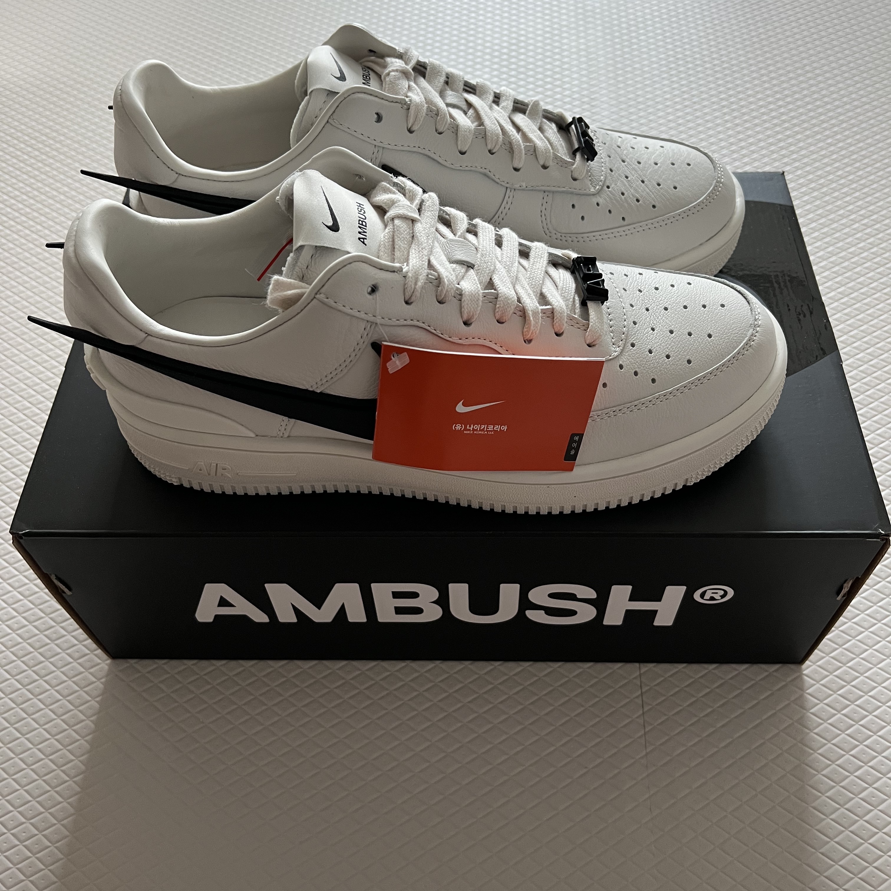 Nike x Ambush Air Force 1 Low SP Phantom 착용 스타일