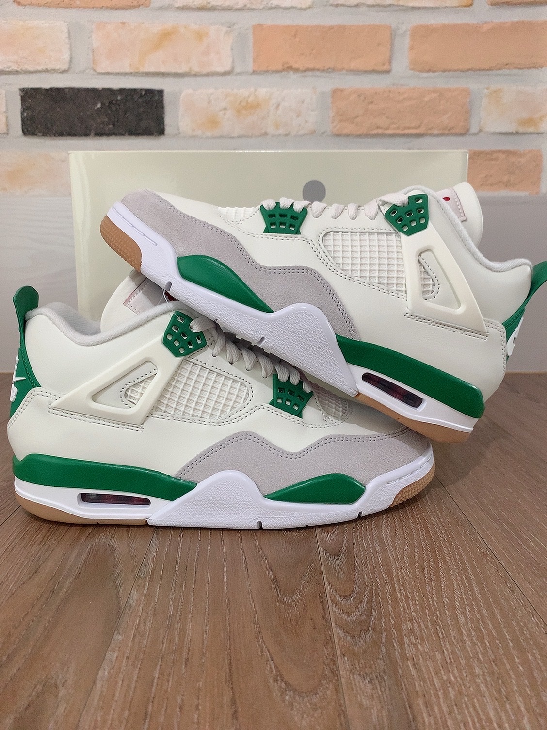 Jordan 4 x Nike SB Retro SP Pine Green 착용 스타일 - 4