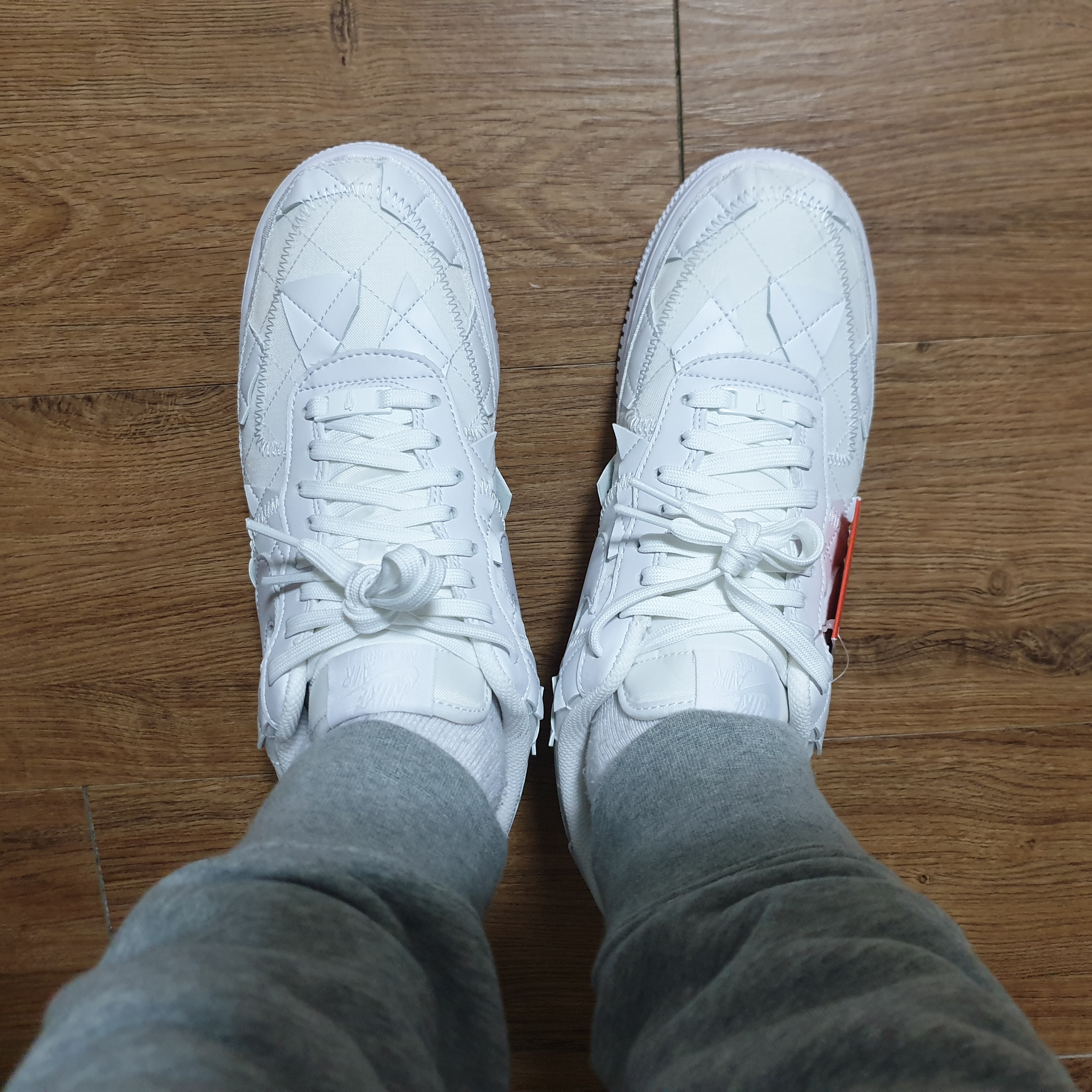 Nike x Billie Eilish Air Force 1 Low SP Triple White 착용 스타일