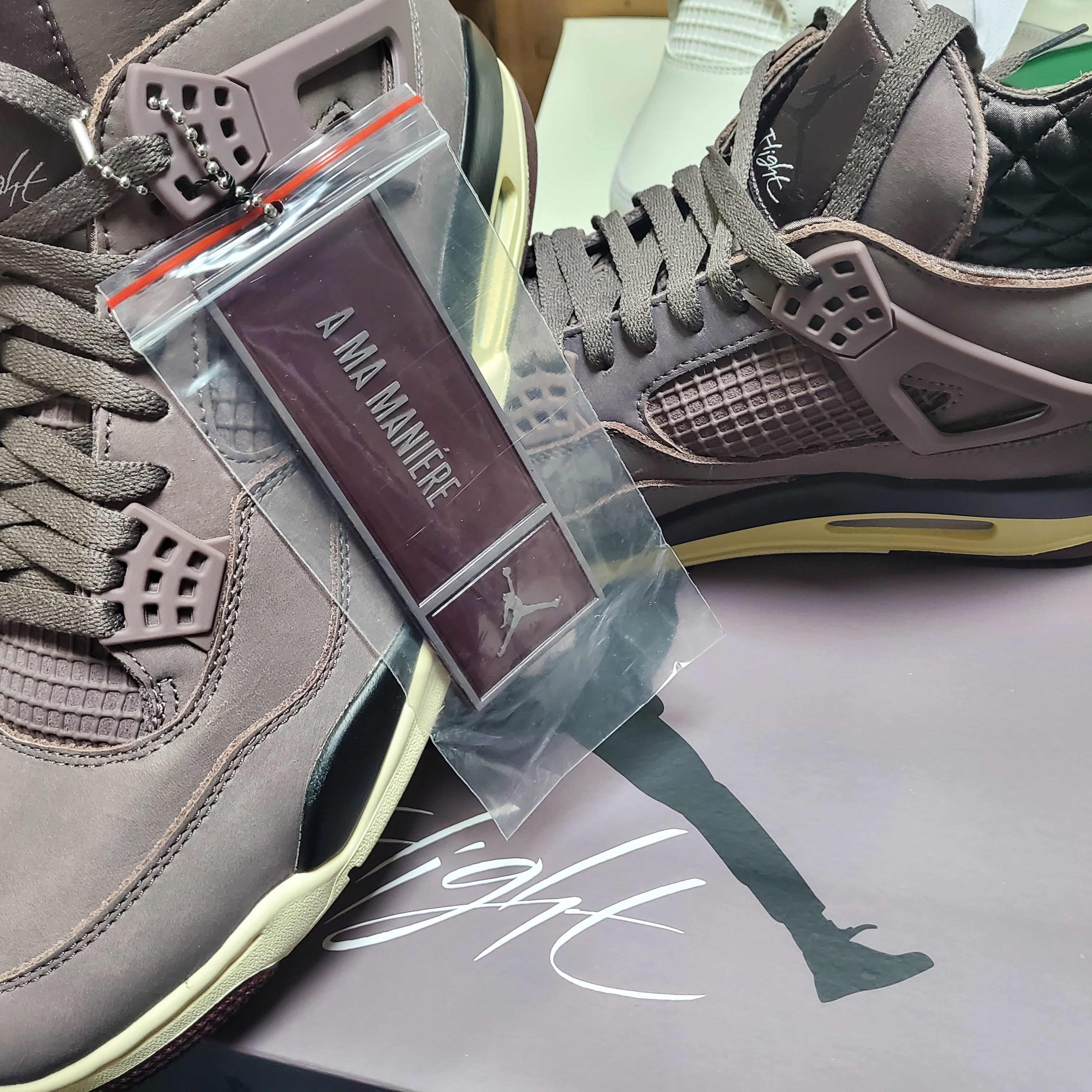 Jordan 4 x A Ma Maniere Retro Violet Ore, Jordan 4 x Nike SB Retro SP Pine Green 착용 스타일 - 4