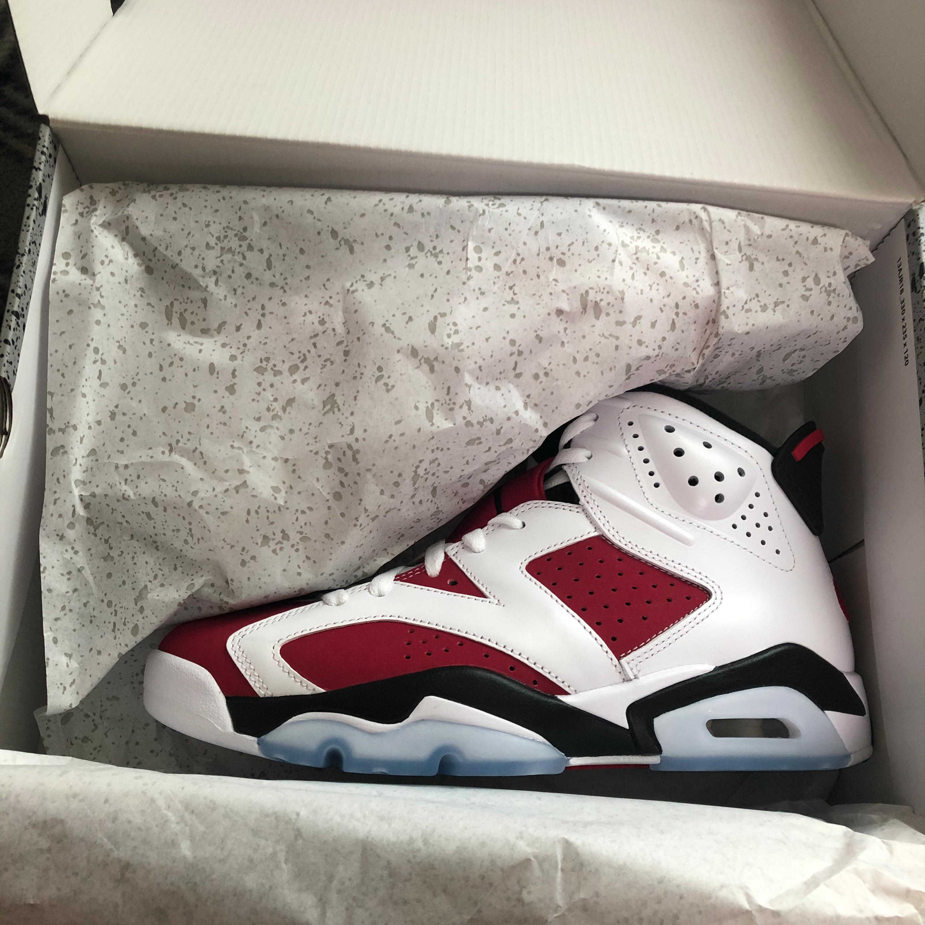 Jordan 6 Retro Carmine 2021 착용 스타일 - 2