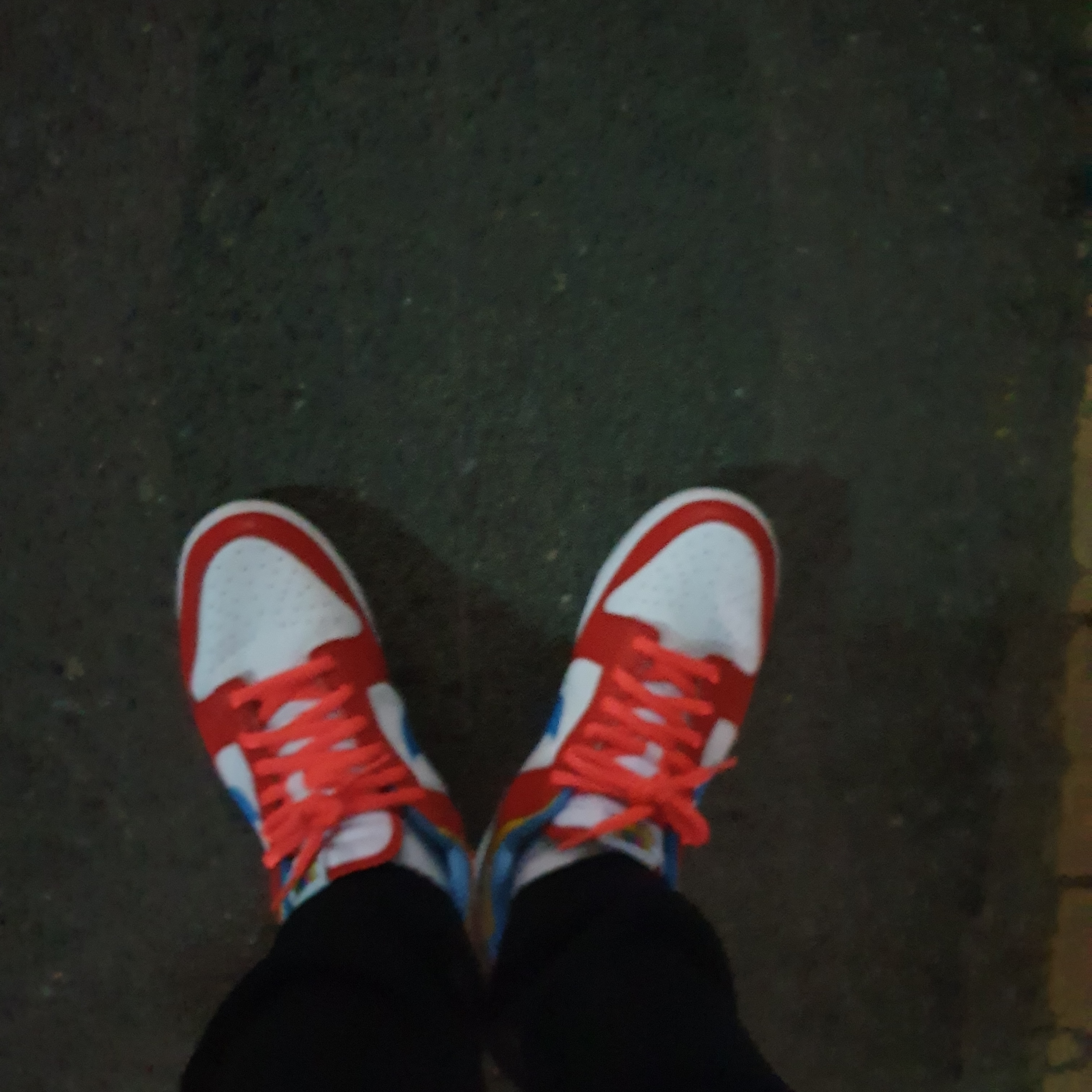 Nike x LeBron James x Fruity Pebbles Dunk Low QS Habanero Red 착용 스타일