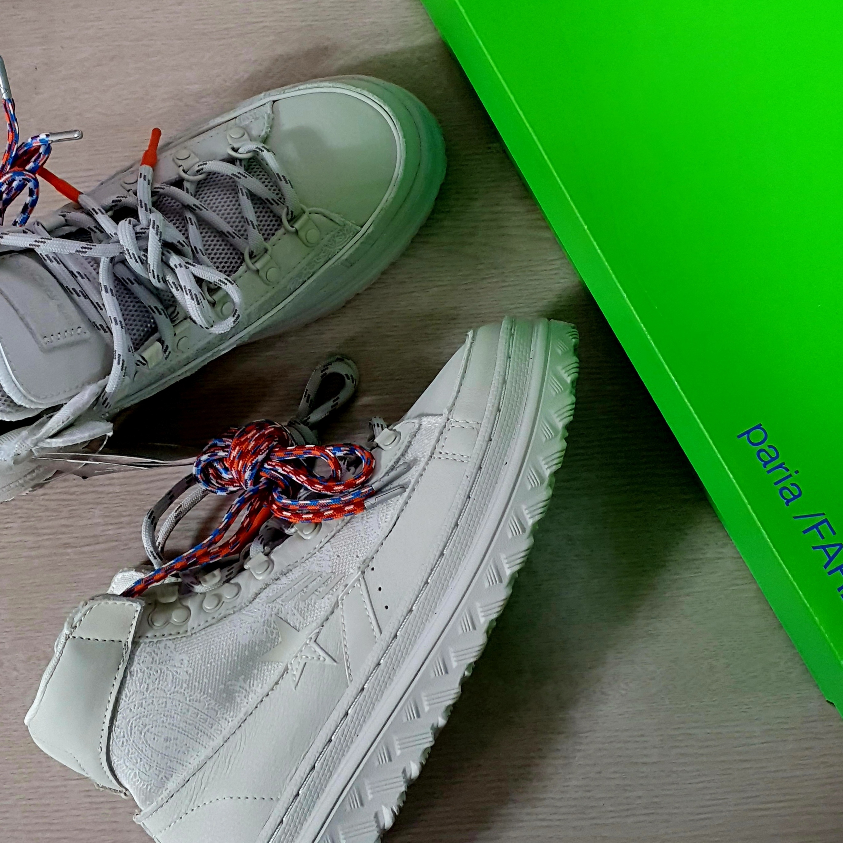 Converse x Paria Farzaneh Pro Leather X2 Hi Icicle 착용 스타일 - 1