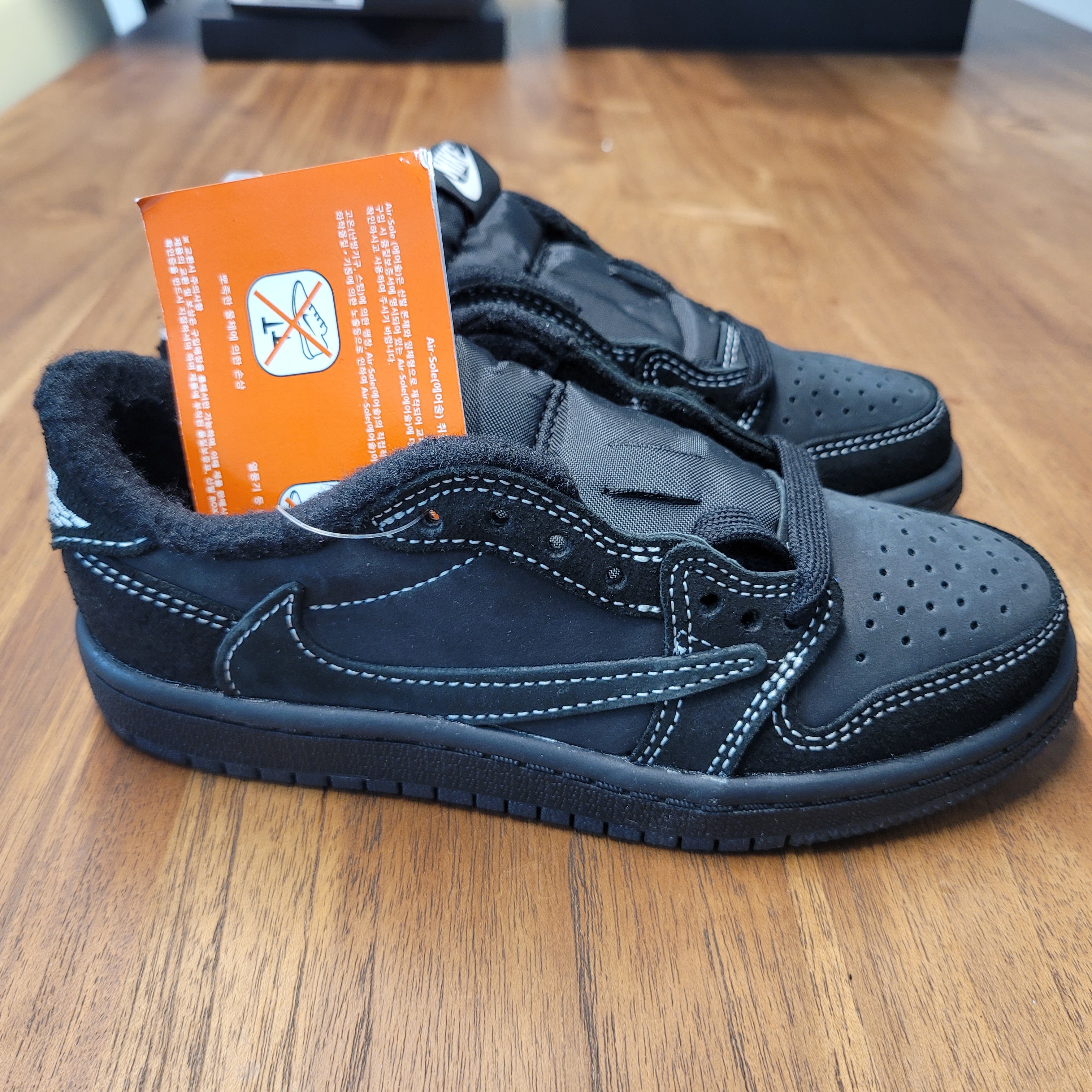 (PS) Jordan 1 x Travis Scott Retro Low OG SP Black Phantom 착용 스타일