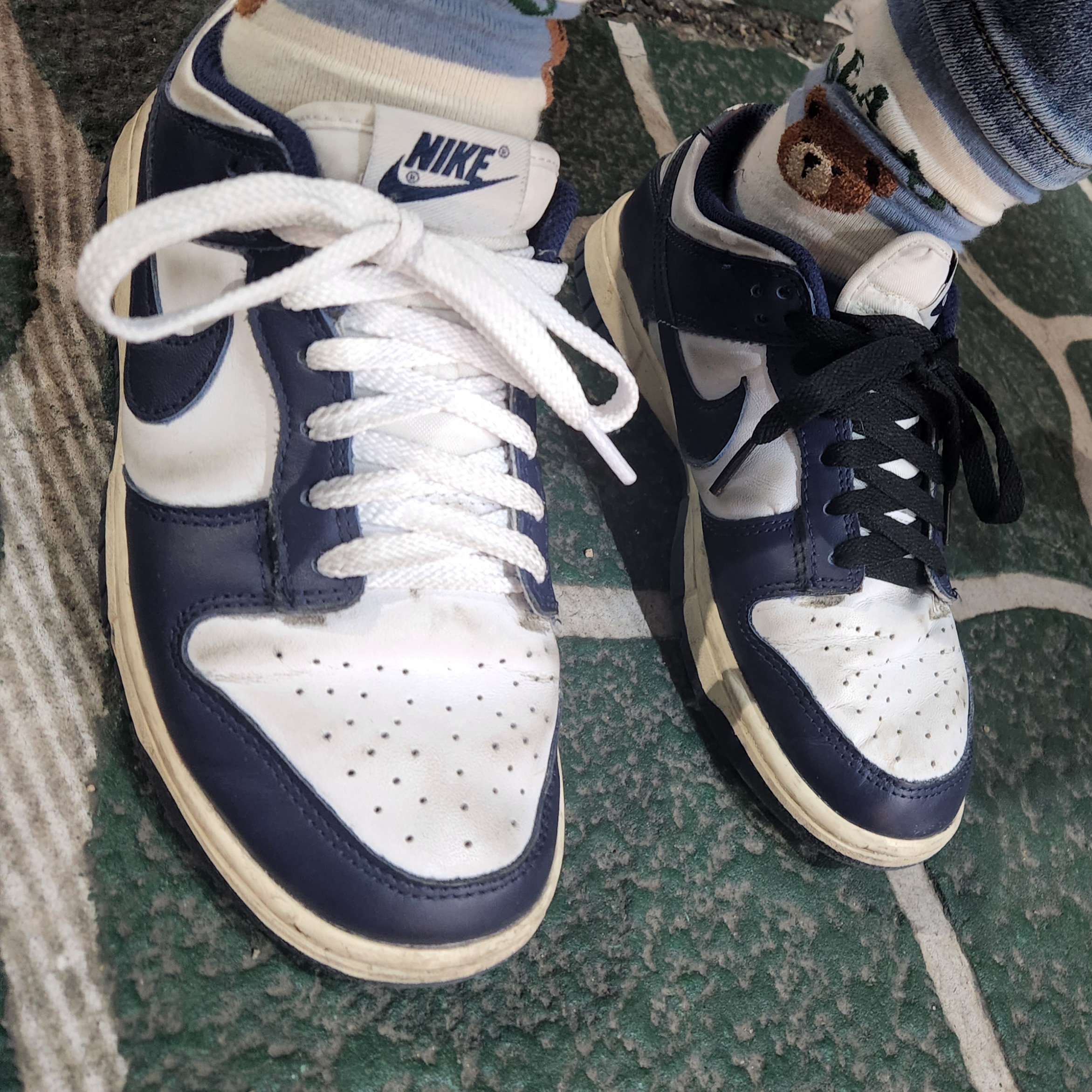 (W) Nike Dunk Low Vintage Midnight Navy 착용 스타일 - 1