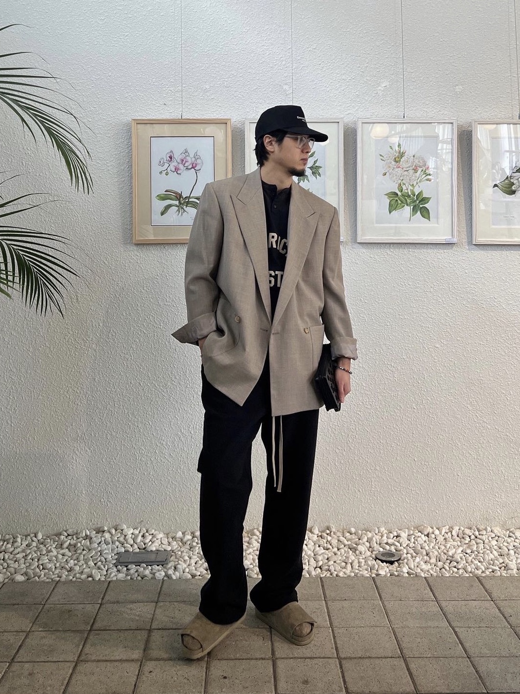 Fear of God x Birkenstock Los Feliz Suede Taupe 착용 스타일