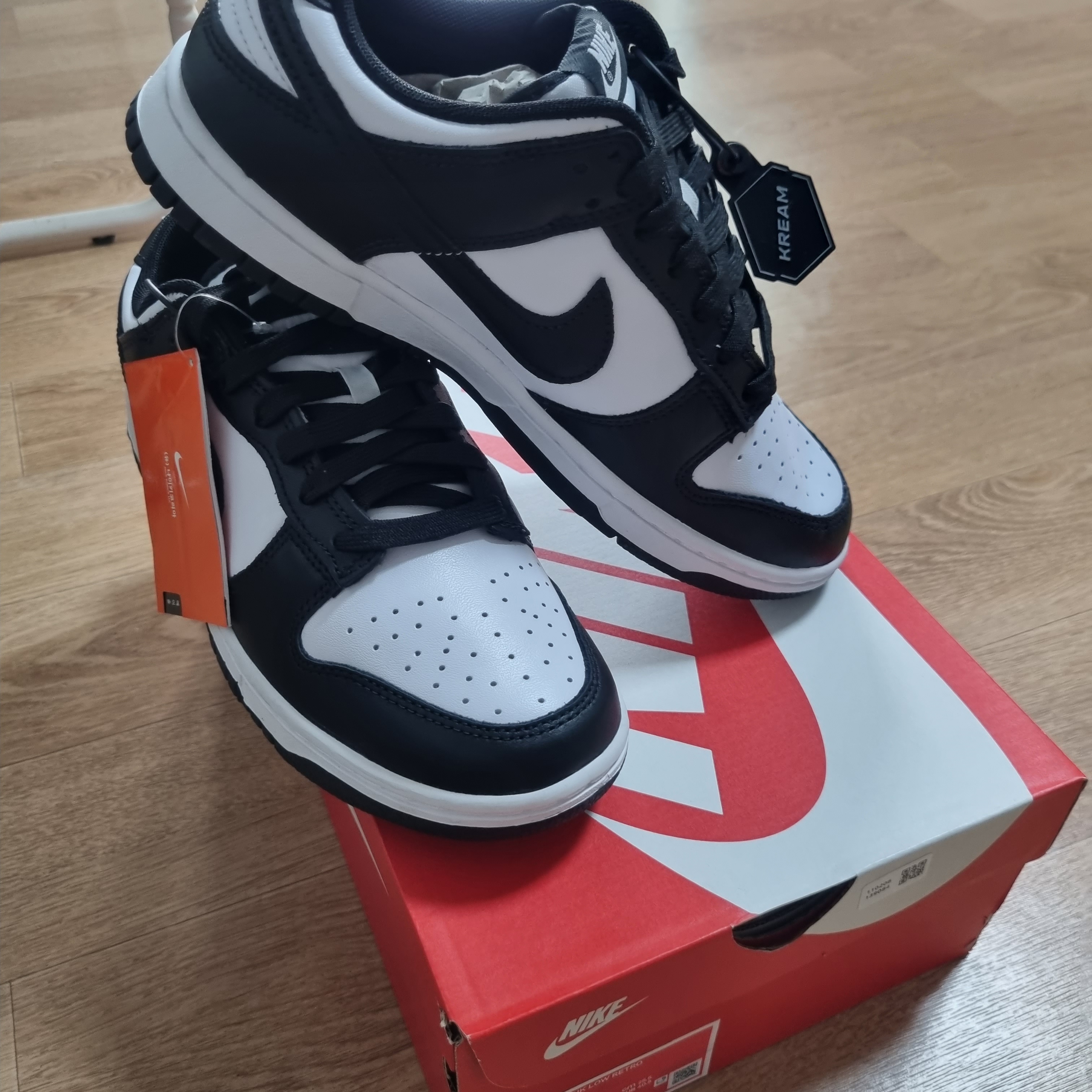 Nike Dunk Low Retro Black 착용 스타일 - 2