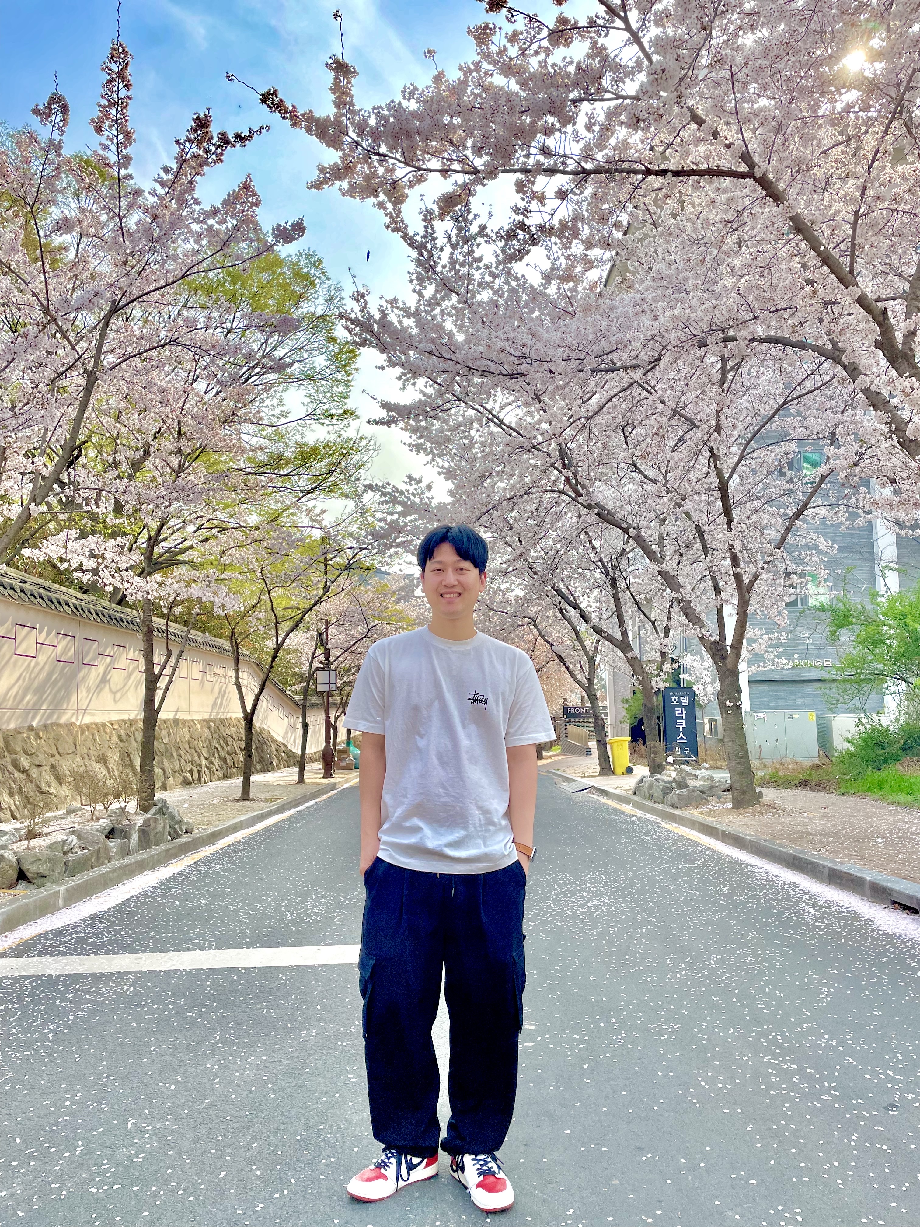 Stussy Fallen Angel Pigment Dyed T-Shirt Natural, Jordan 1 Retro High OG Heritage 착용 스타일 - 1