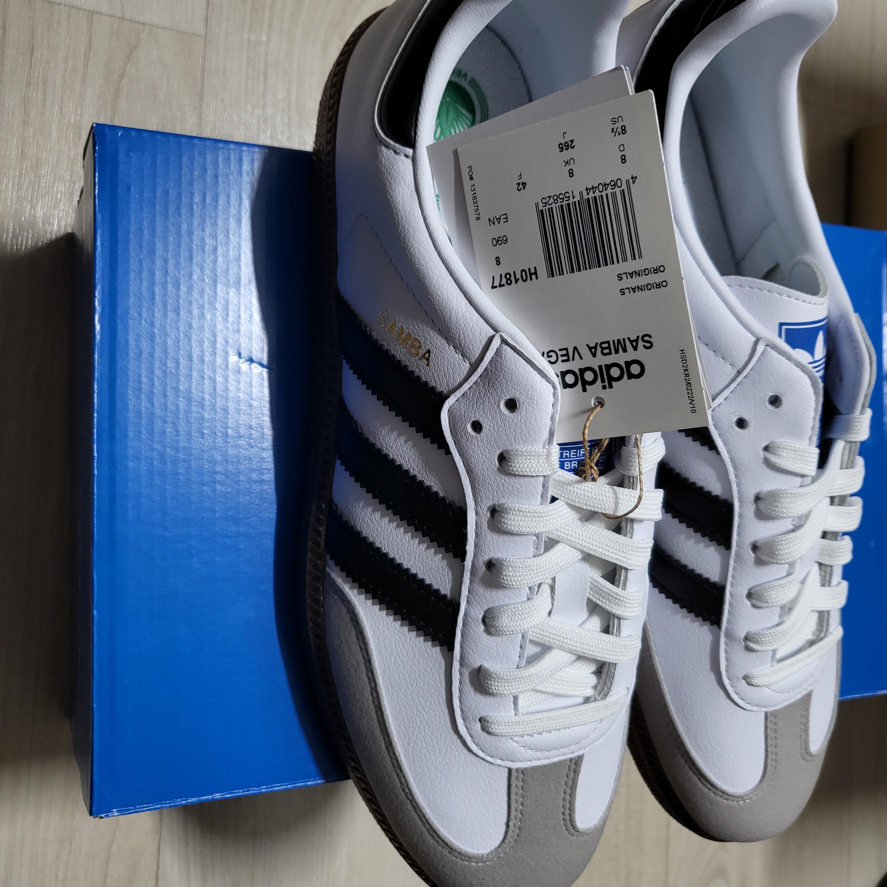 Adidas Samba Vegan White Black 착용 스타일