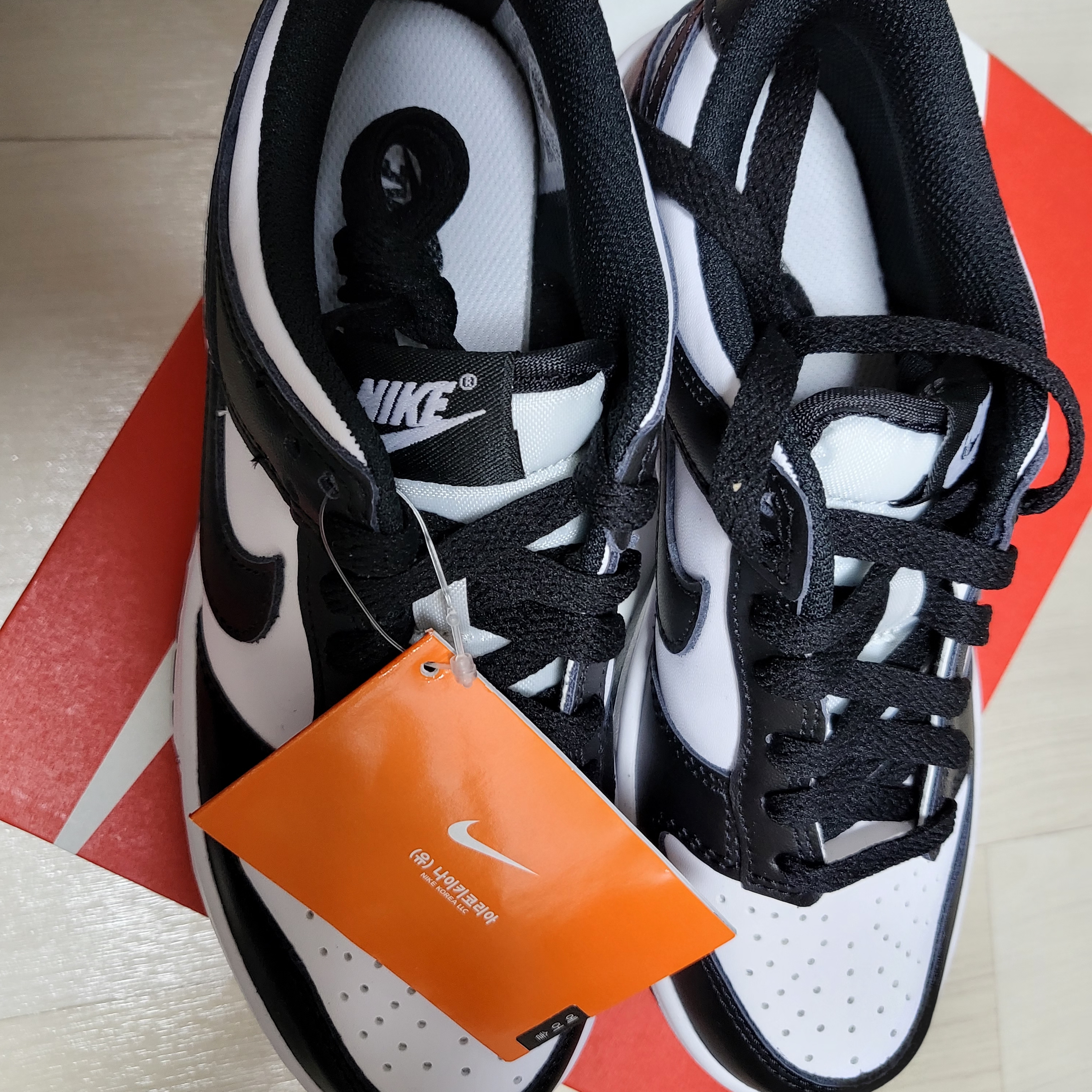 (W) Nike Dunk Low Black 착용 스타일