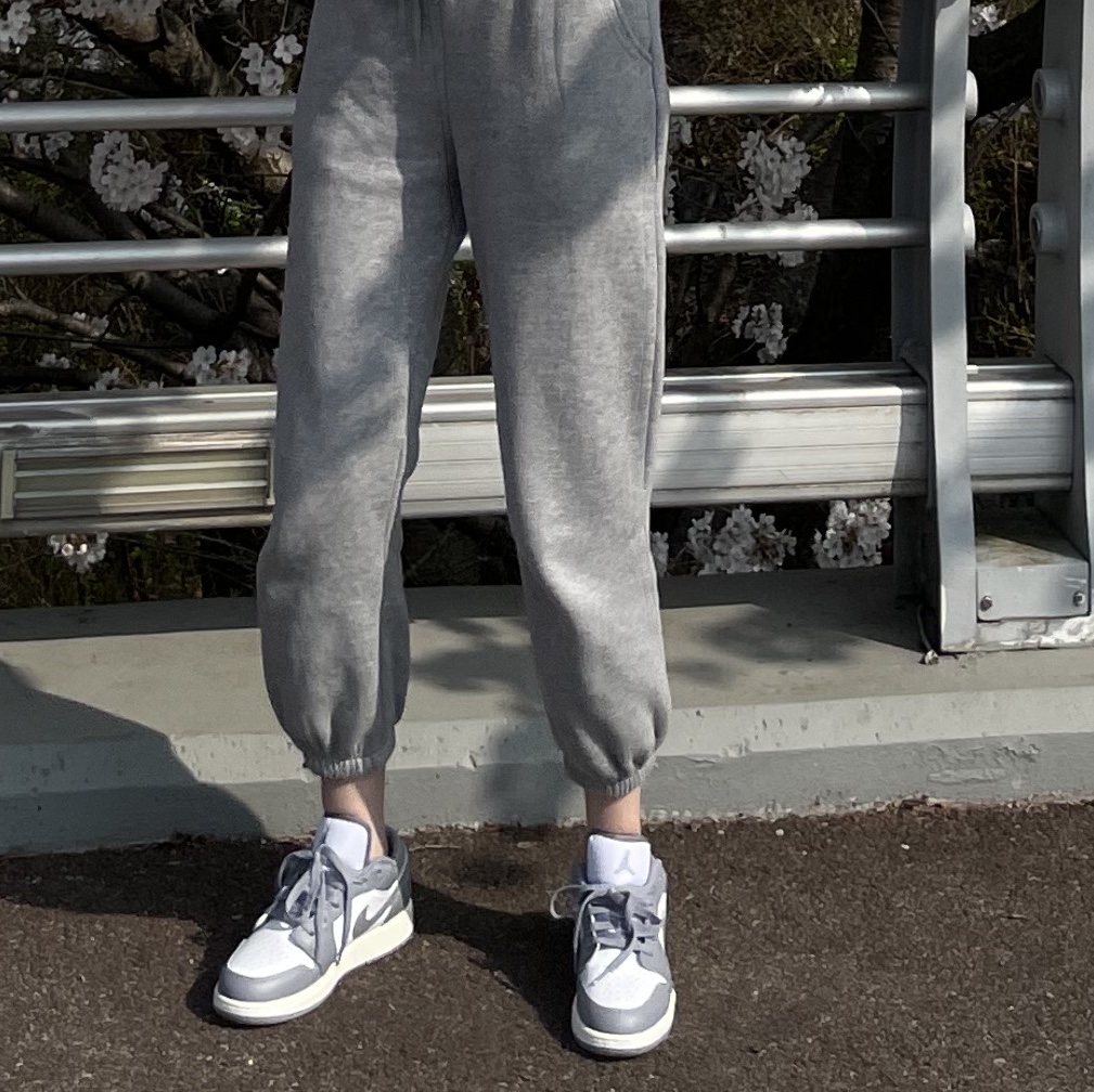 (GS) Jordan 1 Low Stealth and White 착용 스타일 - 2