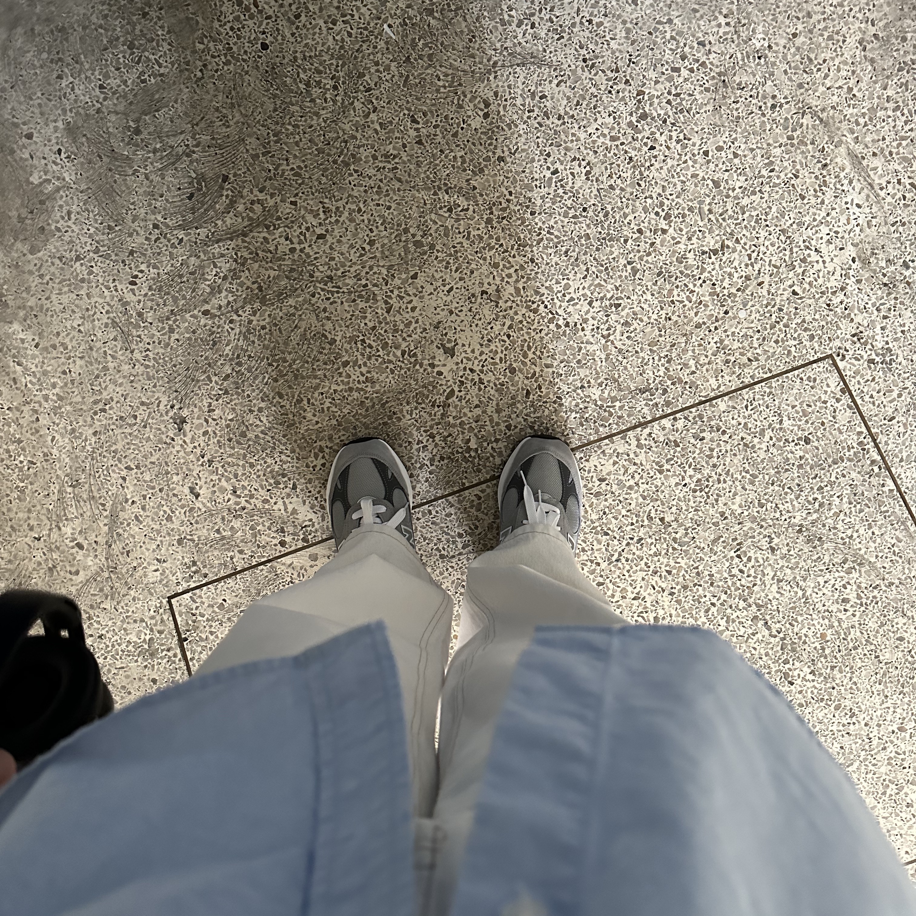(W) New Balance 993 Made in USA Grey - D Wide 착용 스타일 - 1