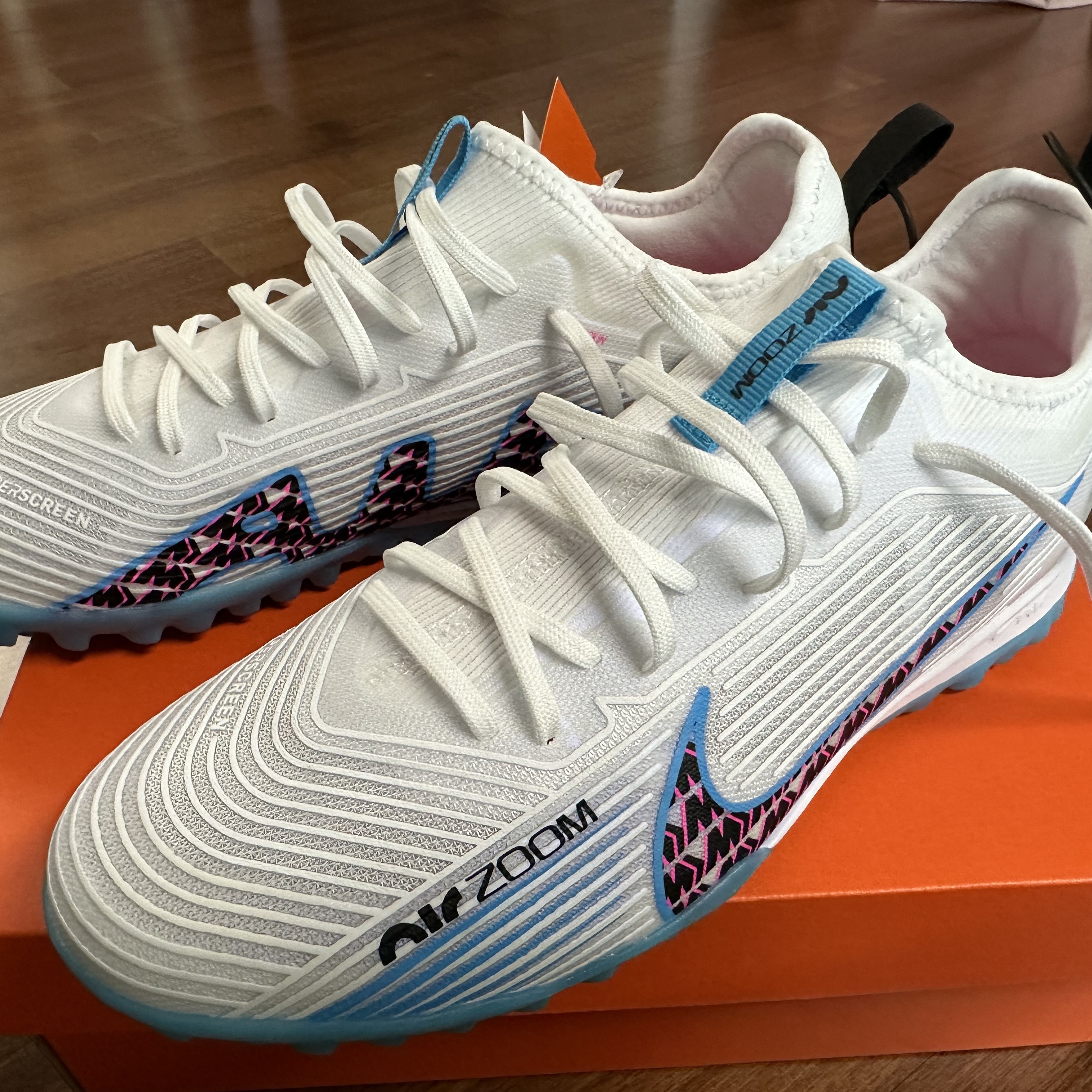 Nike Zoom Mercurial Vapor 15 Pro TF White Baltic Blue 착용 스타일