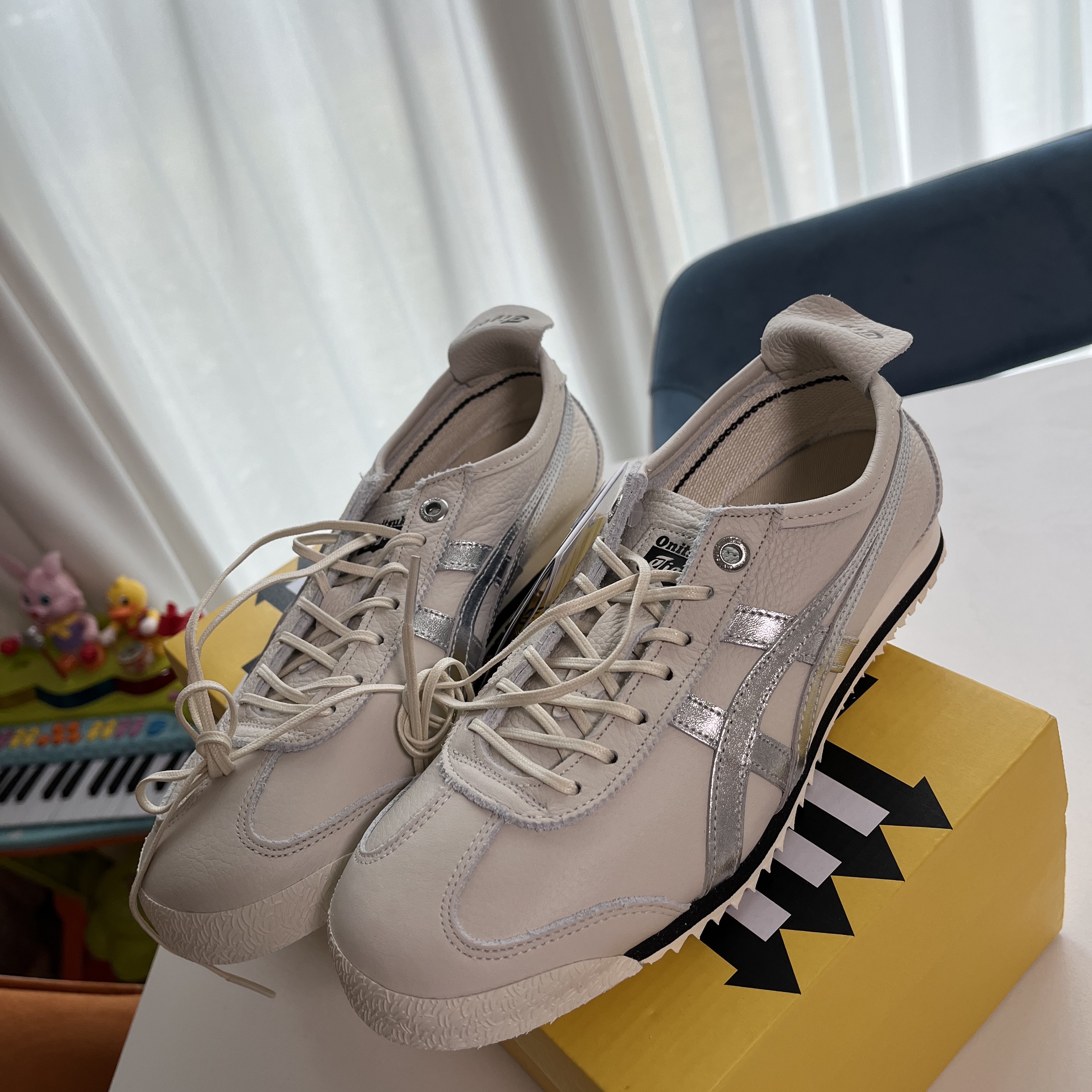 Onitsuka Tiger Mexico 66 SD Birch Silver 착용 스타일 - 3