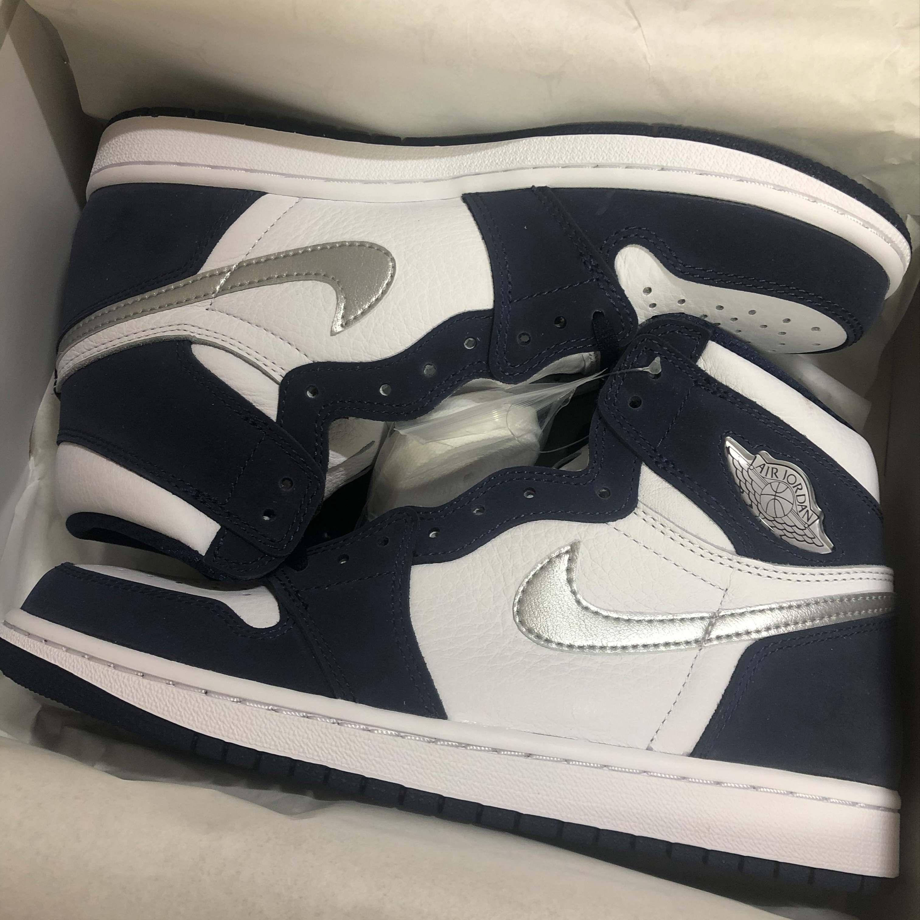 Jordan 1 Retro High OG CO.JP Midnight Navy 착용 스타일 - 2