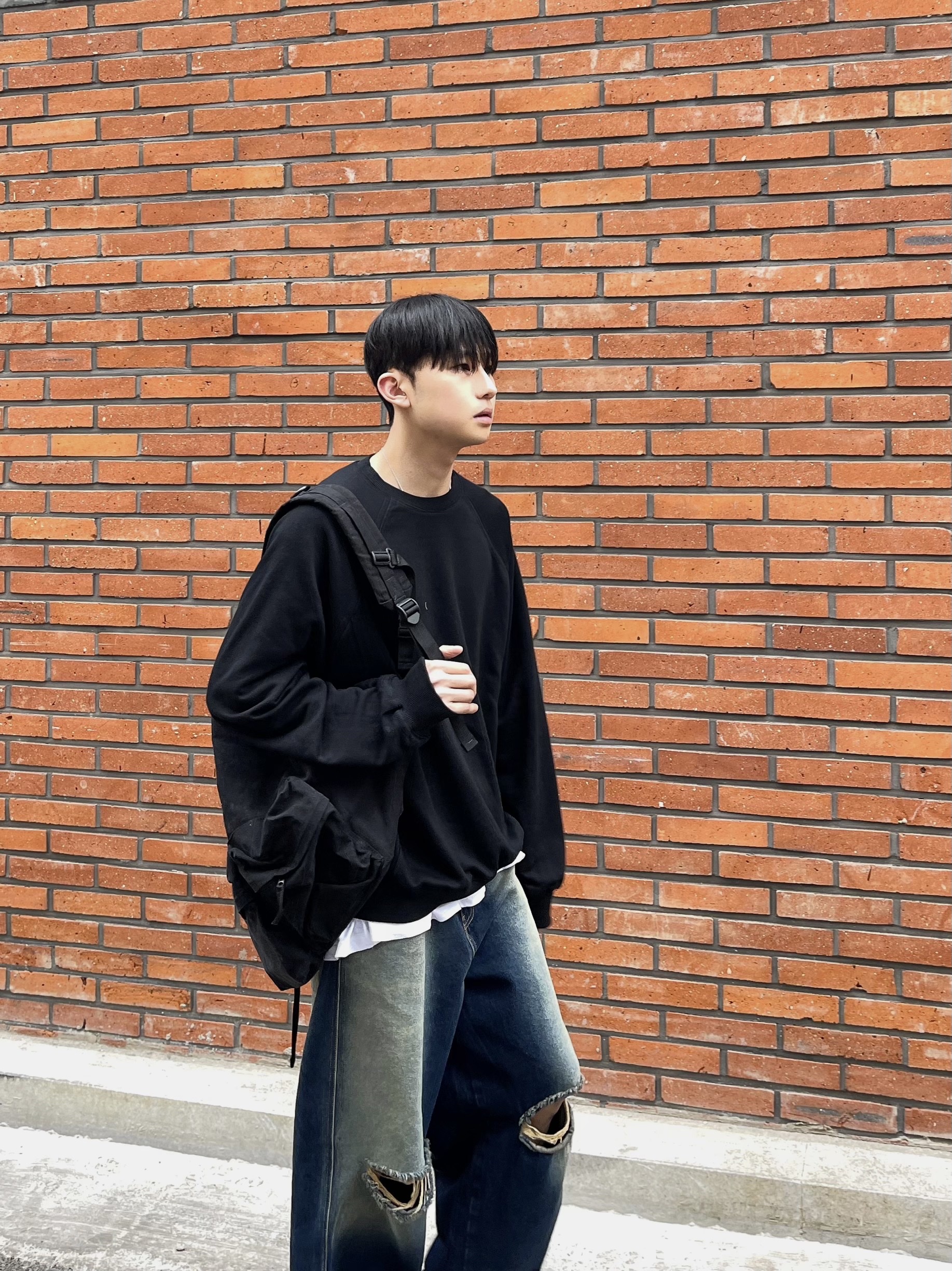 Maison Mihara Yasuhiro Peterson OG Sole Canvas Low Sneakers Black 착용 스타일 - 5