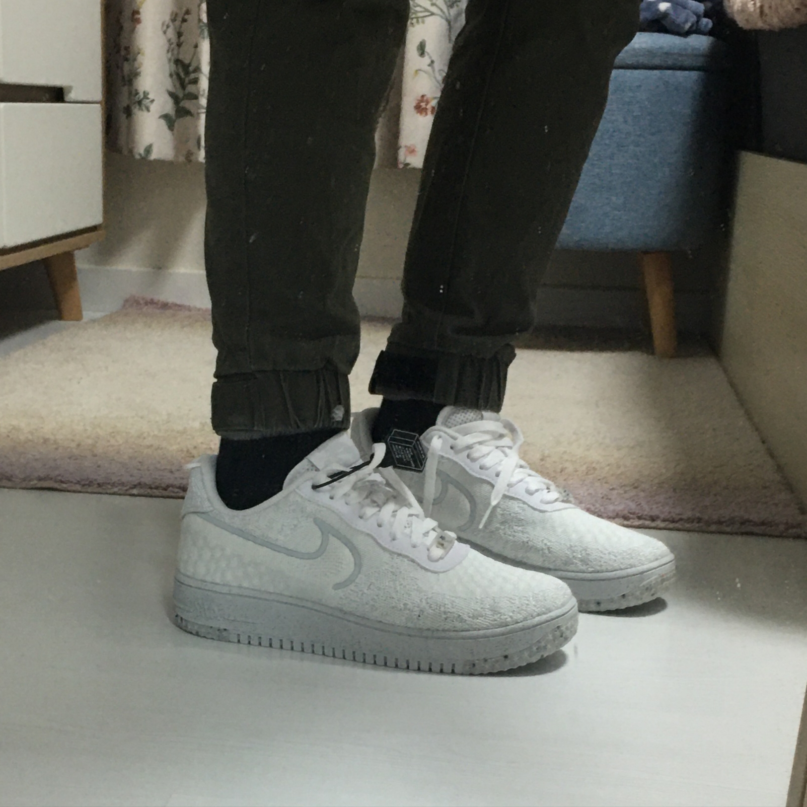 Nike Air Force 1 Crater Flyknit Next Nature Triple White 착용 스타일