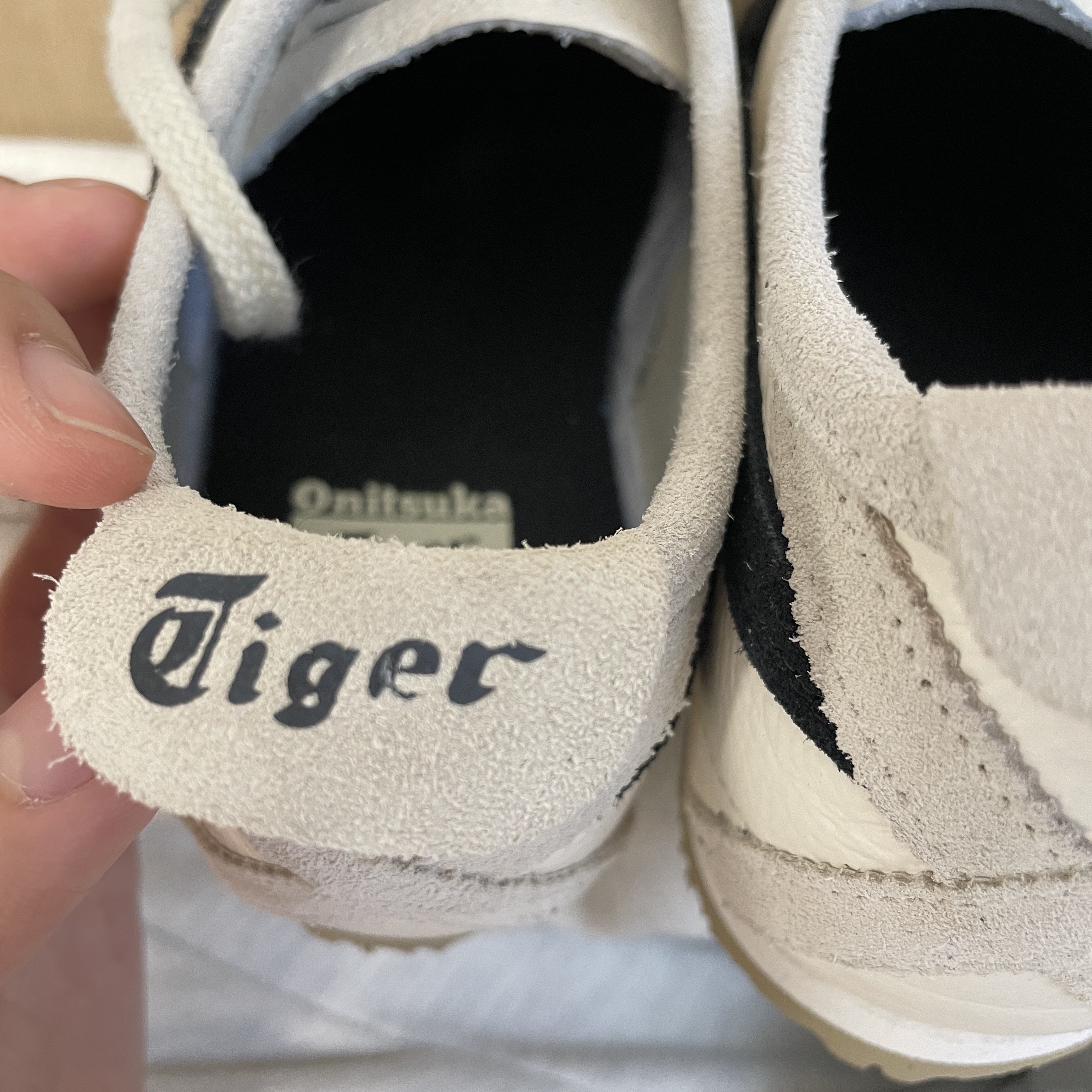 Onitsuka Tiger Mexico 66 Vintage White Black 착용 스타일 - 1