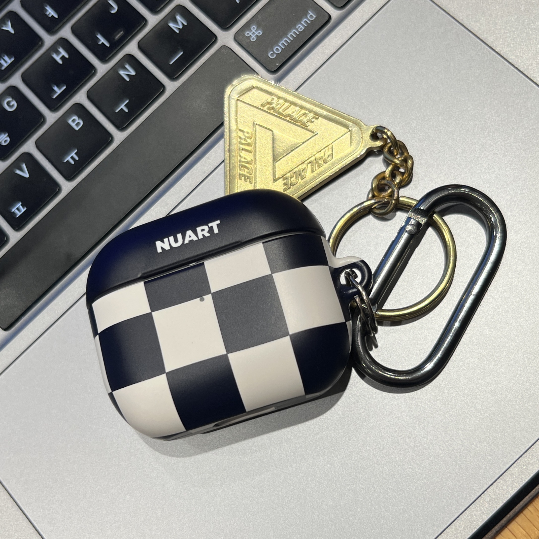 Apple Airpods 3rd Gen with MagSafe Charging Case (Korean Ver.) 착용 스타일 - 1