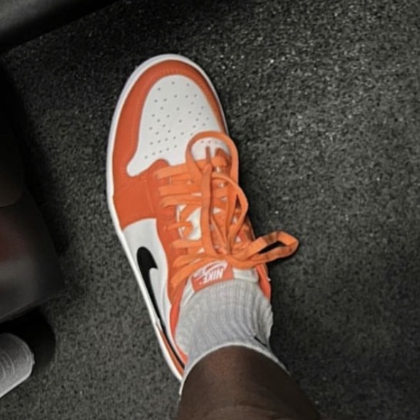 Jordan 1 Low OG Starfish 착용 스타일