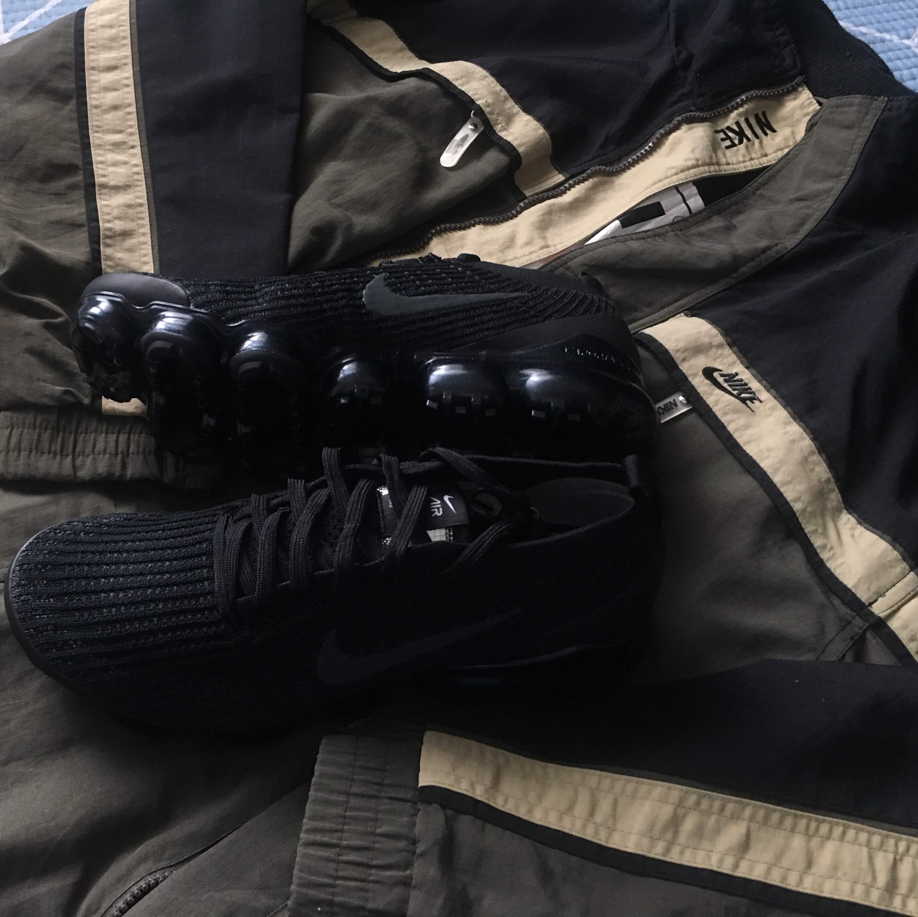 Nike Air VaporMax Flyknit 3.0 Triple Black 착용 스타일