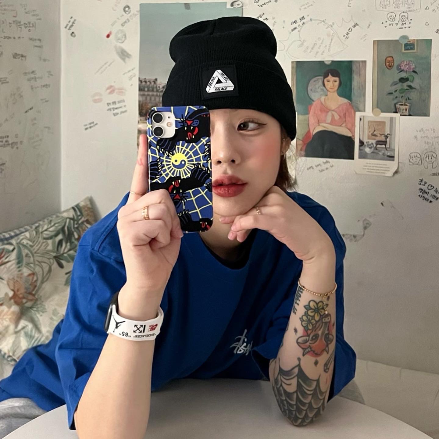 Stussy Basic Stussy Pigment Dyed T-Shirt Blue 2022, Palace Tri-Ferg Patch Beanie Black 착용 스타일 - 3