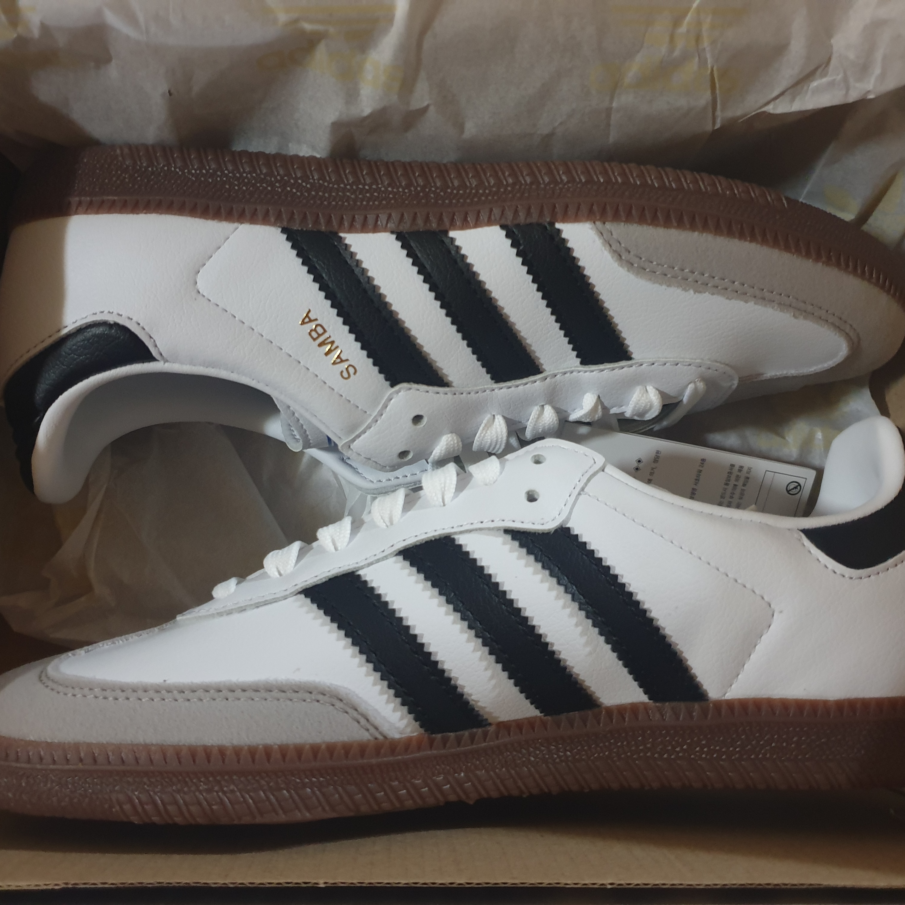Adidas Samba Vegan White Black 착용 스타일