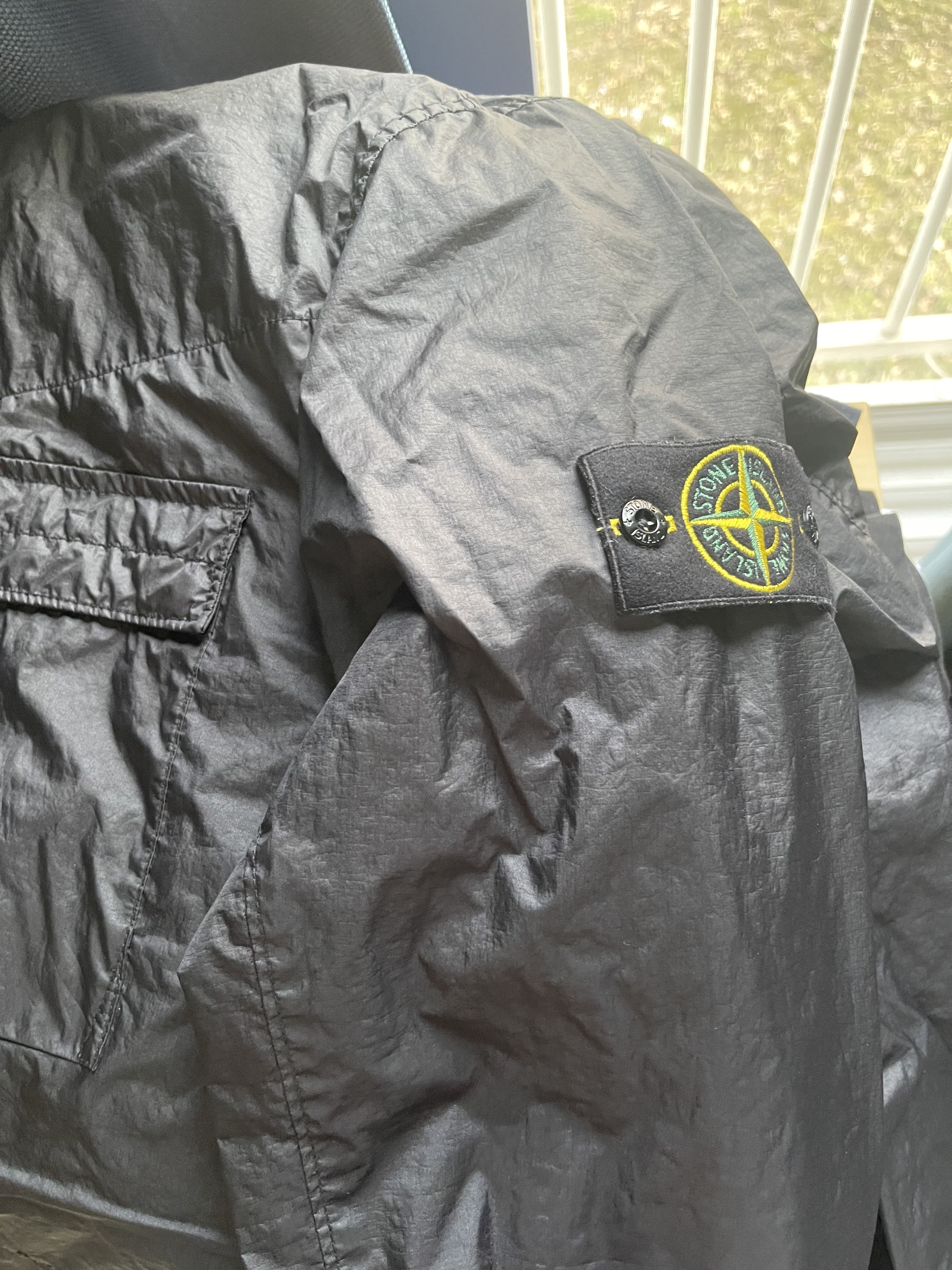 Stone Island 40223 Membrana 3L TC Garment Dyed Hooded Jacket Black - 22SS 착용 스타일