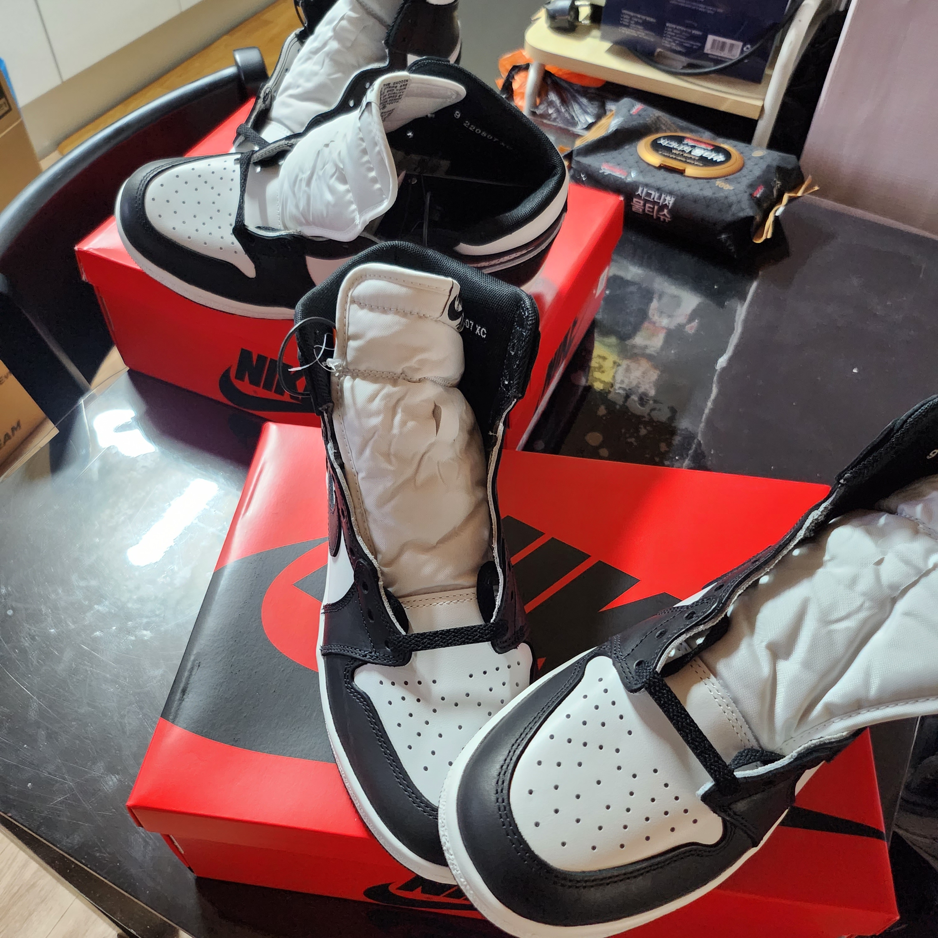 Jordan 1 High 85 Black White 착용 스타일