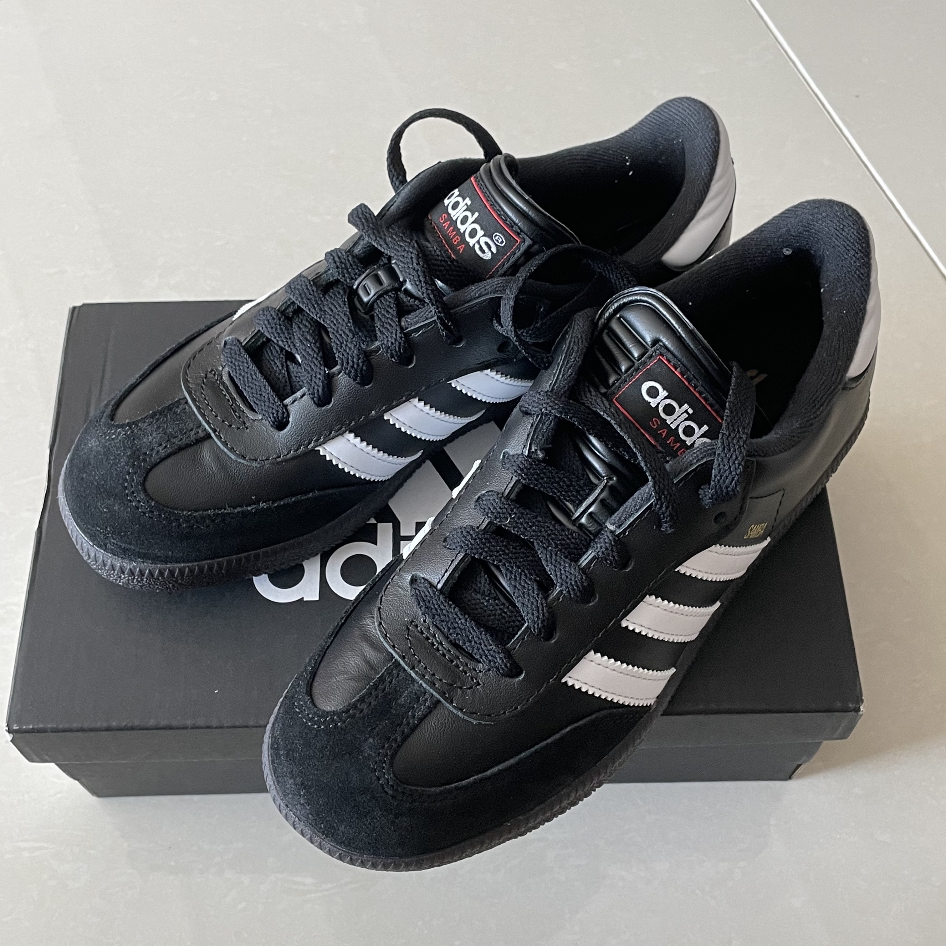 (J) Adidas Samba Classic Core Black 착용 스타일
