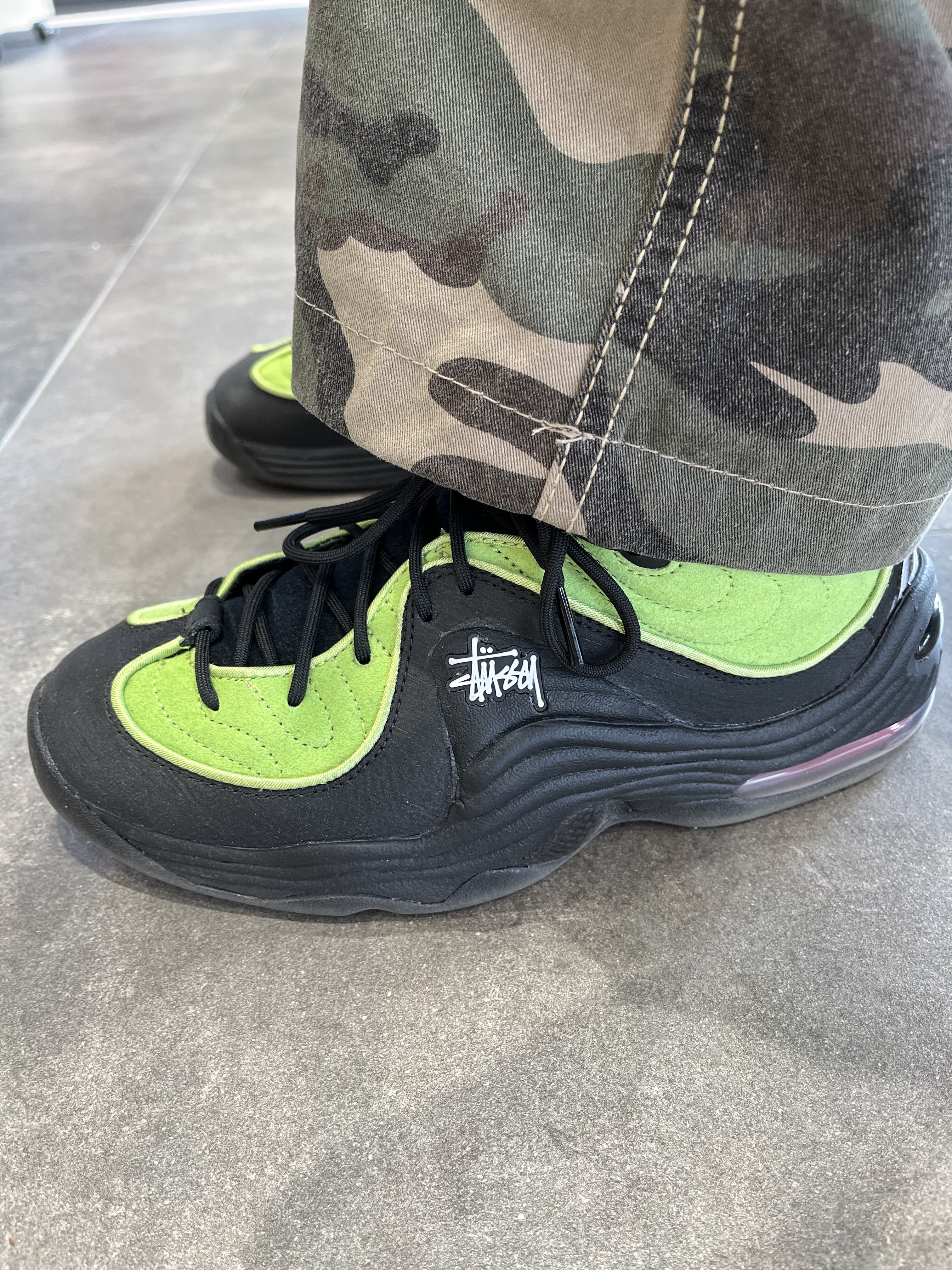 Nike x Stussy Air Penny II Vivid Green and Black 착용 스타일