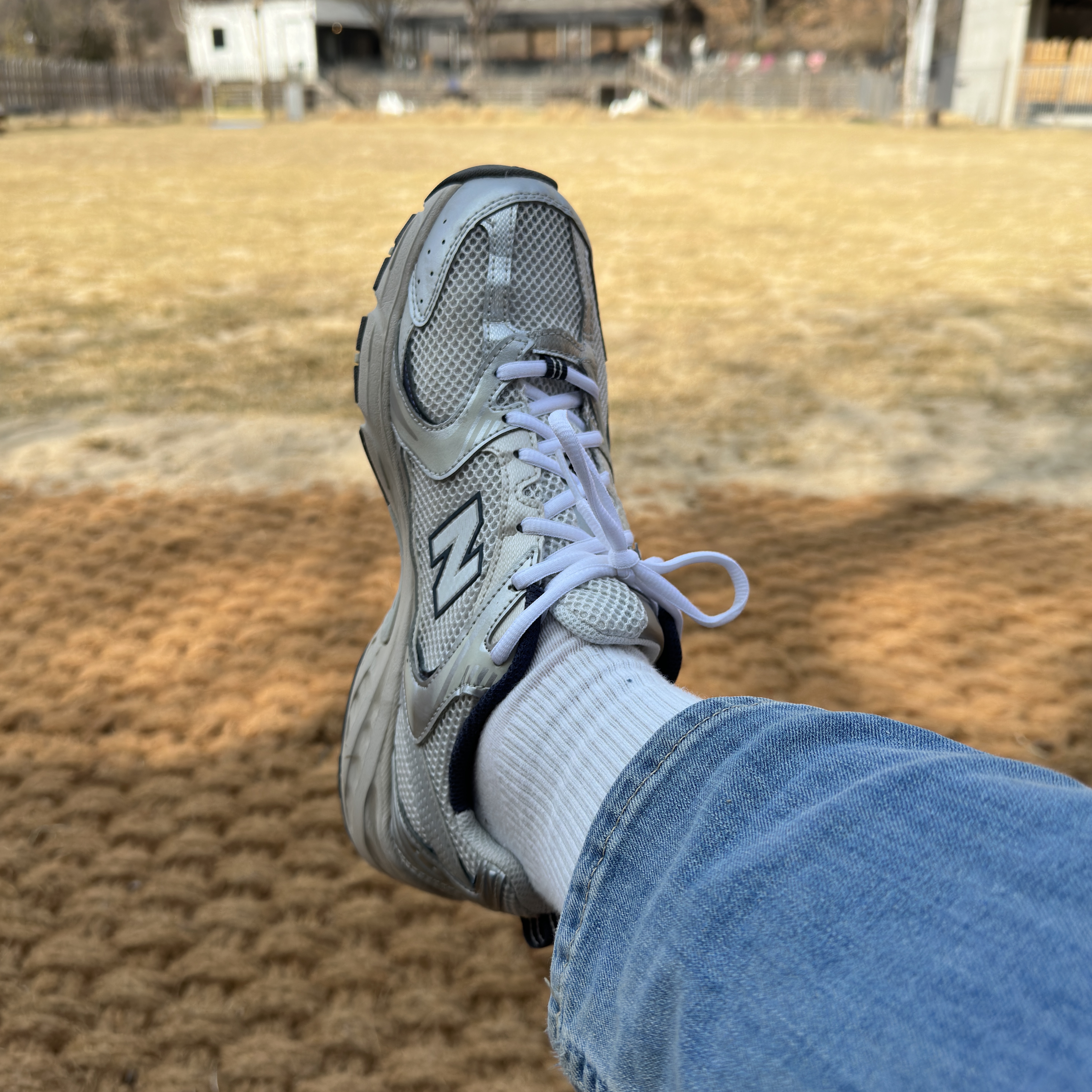 New Balance 530 Steel Grey 착용 스타일