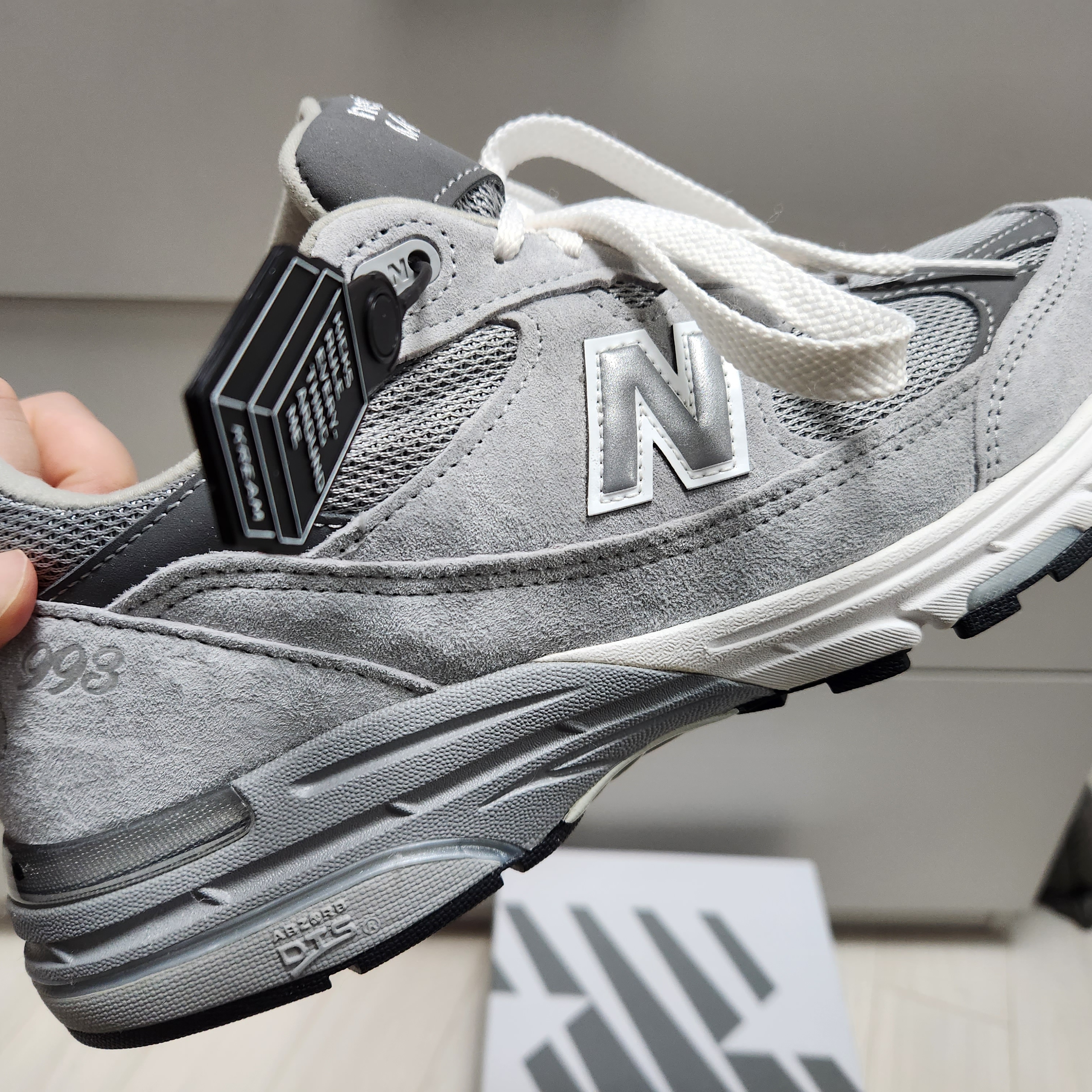 New Balance 993 Made in USA Grey - D Standard 착용 스타일 - 3
