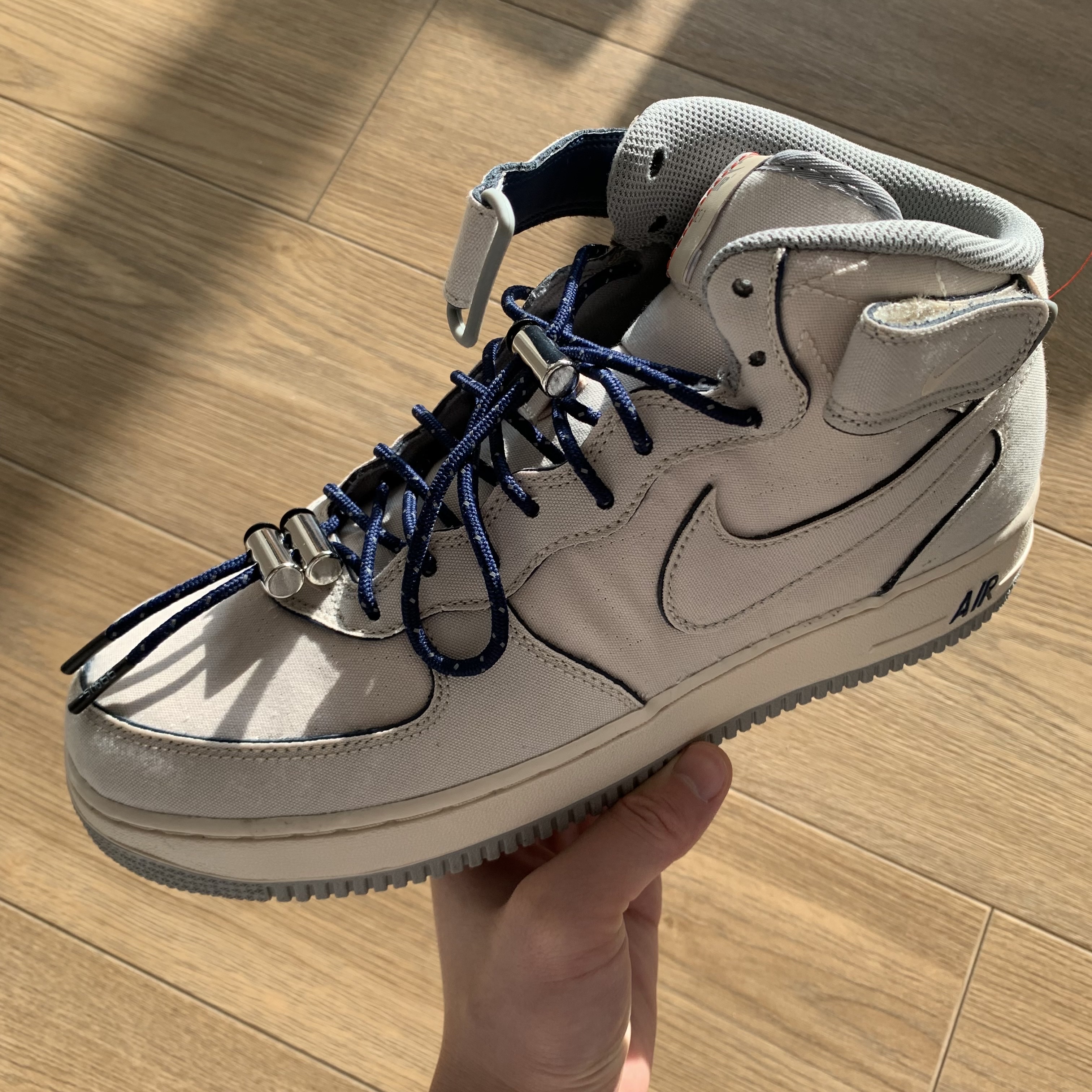 Nike Air Force 1 Mid '07 Pearl White 착용 스타일
