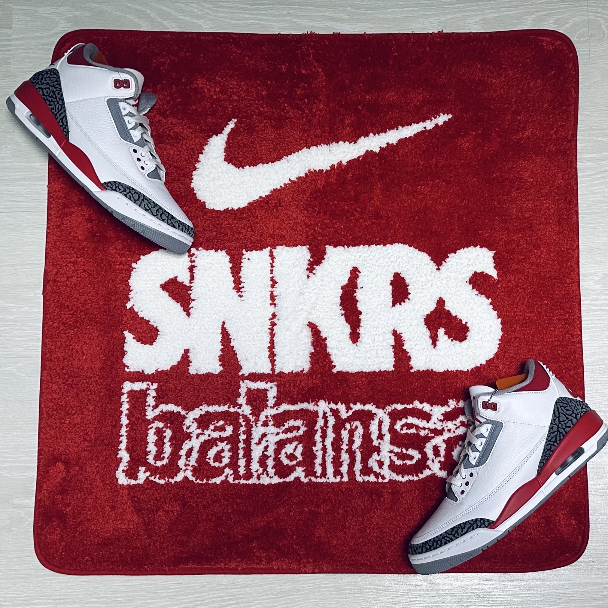 Nike x Balansa SNKRS Rug Mat Red, Jordan 3 Retro Fire Red 2022 착용 스타일