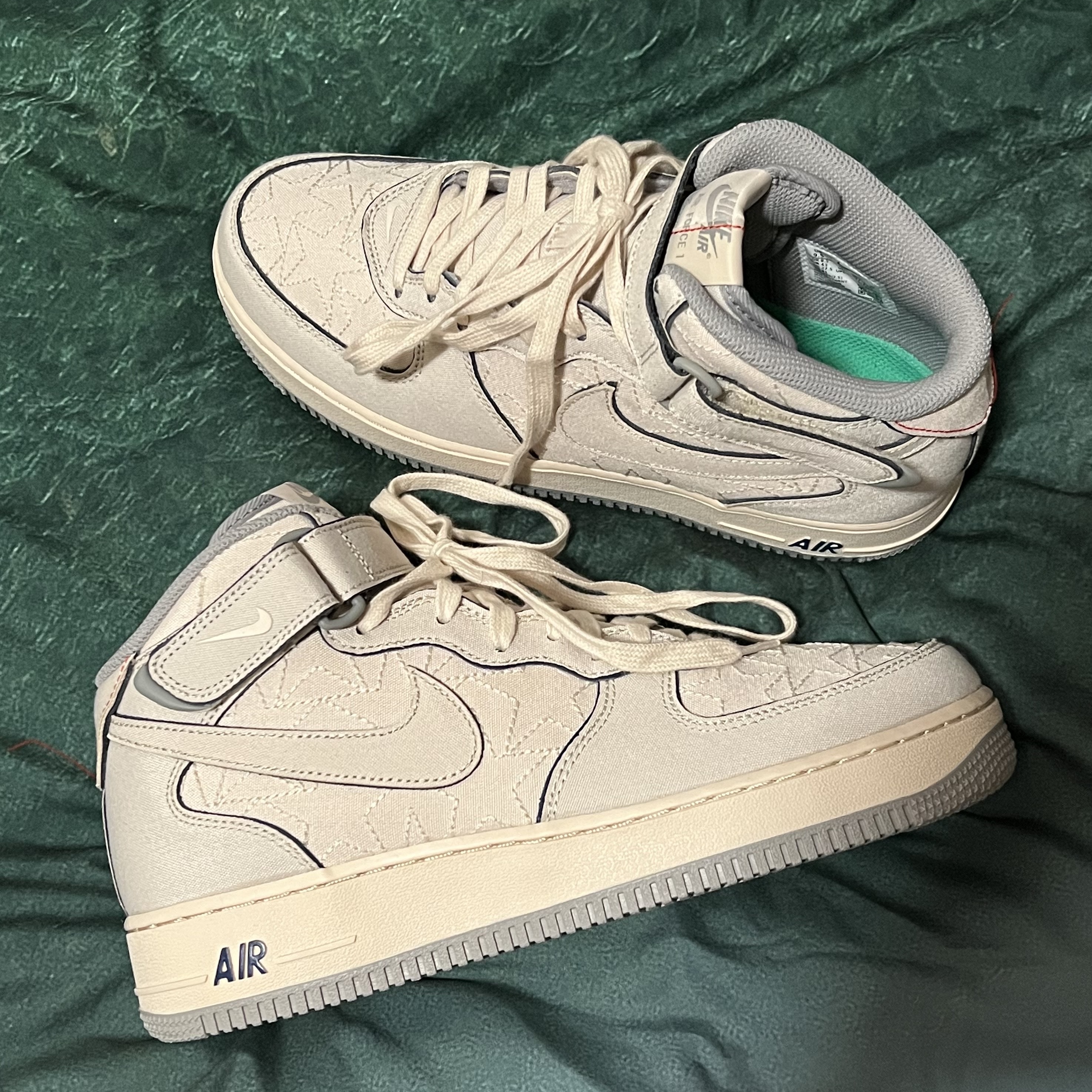 Nike Air Force 1 Mid '07 Pearl White 착용 스타일 - 2