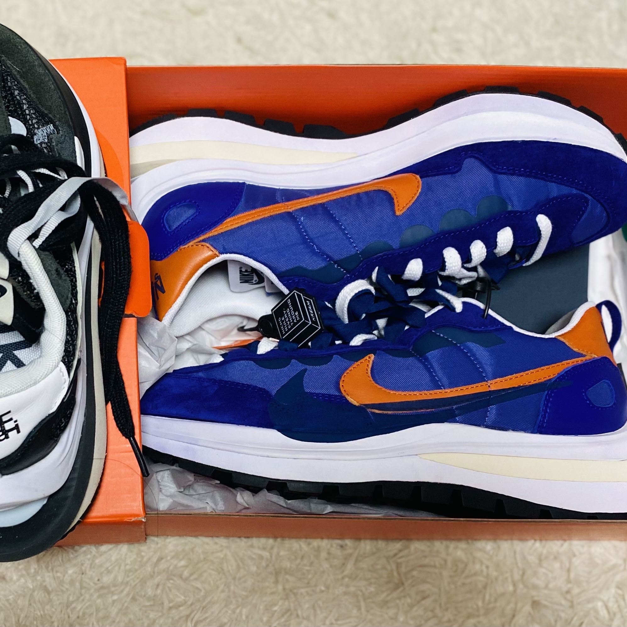 Nike x Sacai VaporWaffle Dark Iris 착용 스타일 - 2
