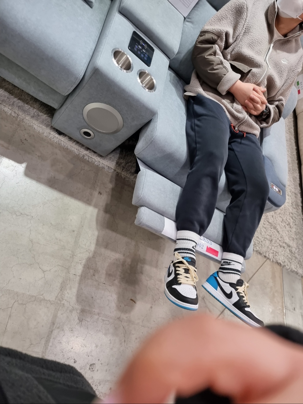 Jordan 1 Retro Low OG Black and Dark Powder Blue, (W) Jordan 1 Retro Low OG Black and Dark Powder Blue 착용 스타일