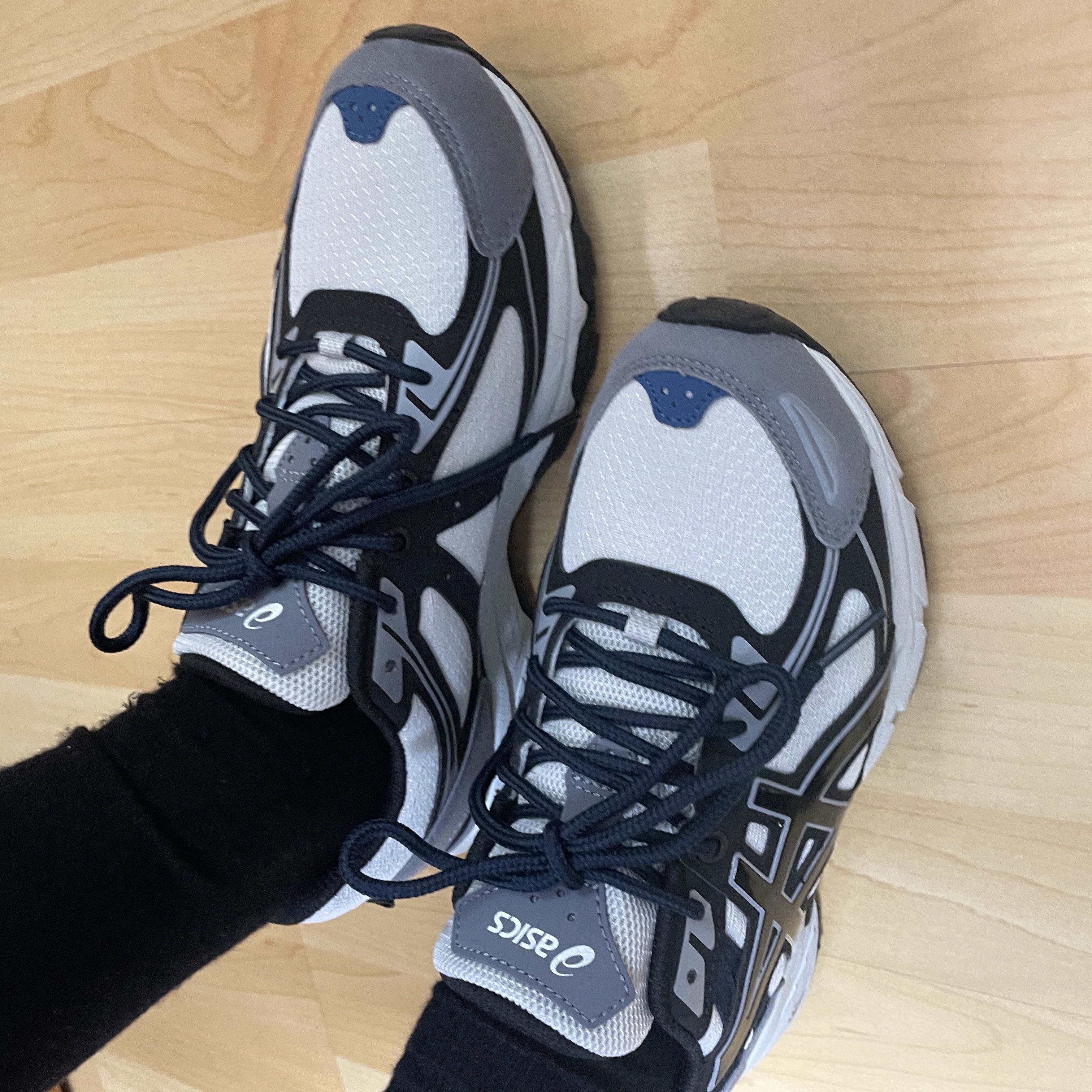 Asics Gel-Venture 6 SPS Glacier Grey 착용 스타일 - 1