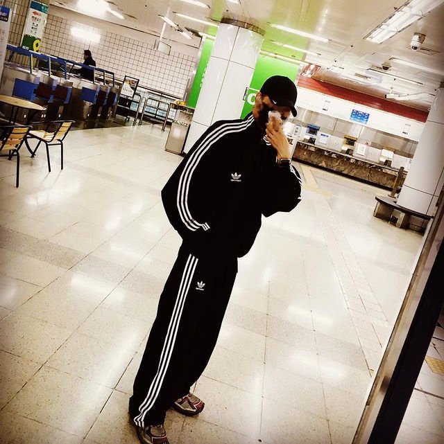 Balenciaga x Adidas Performance Poplin Tracksuit Jacket Black, Balenciaga x Adidas Tracksuit Trousers Black 착용 스타일