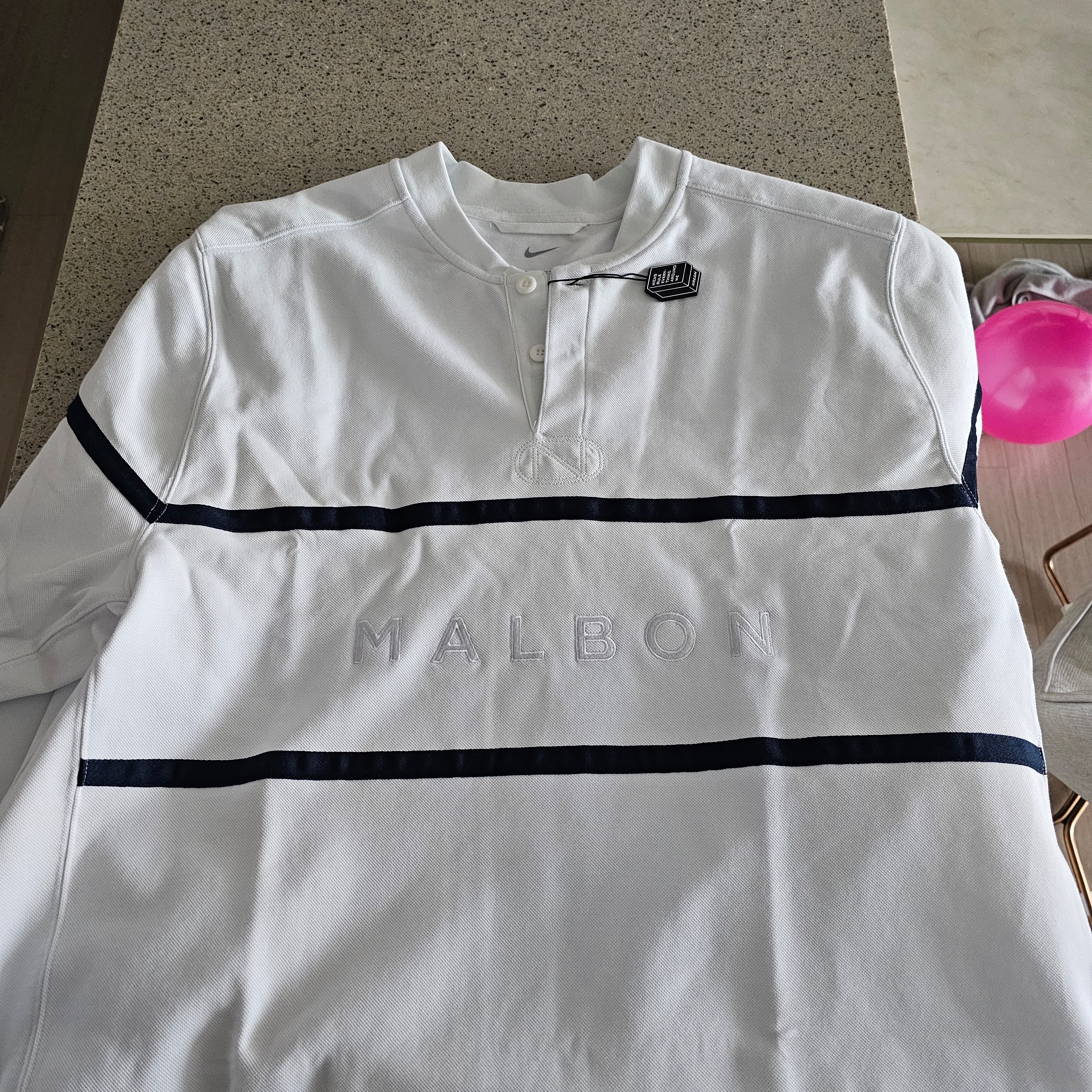Malbon Golf x Nike Dri-Fit NGC Long Sleeve Top Summit White 착용 스타일