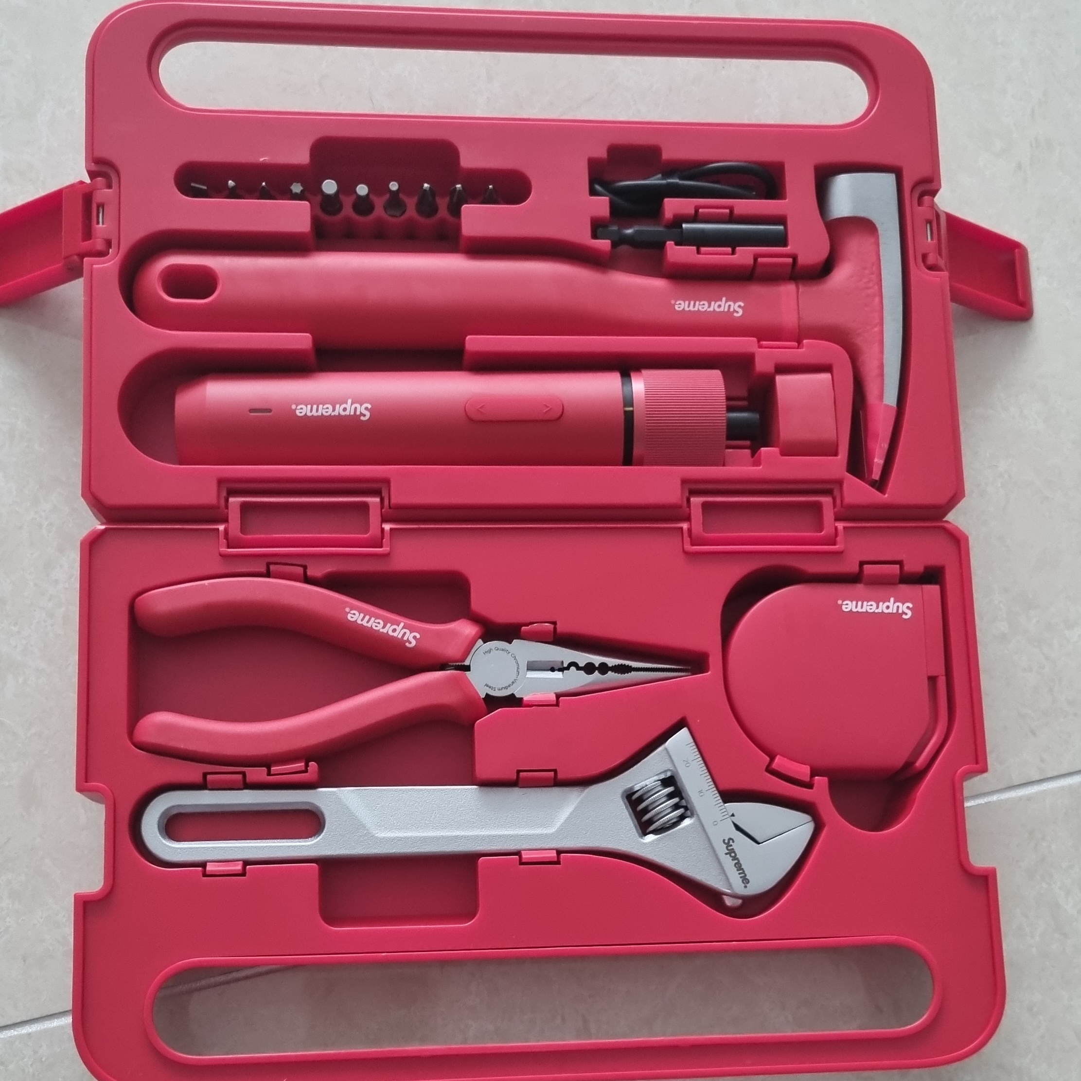 Supreme x Hoto 5-Piece Tool Set Red - 23SS 착용 스타일 - 2