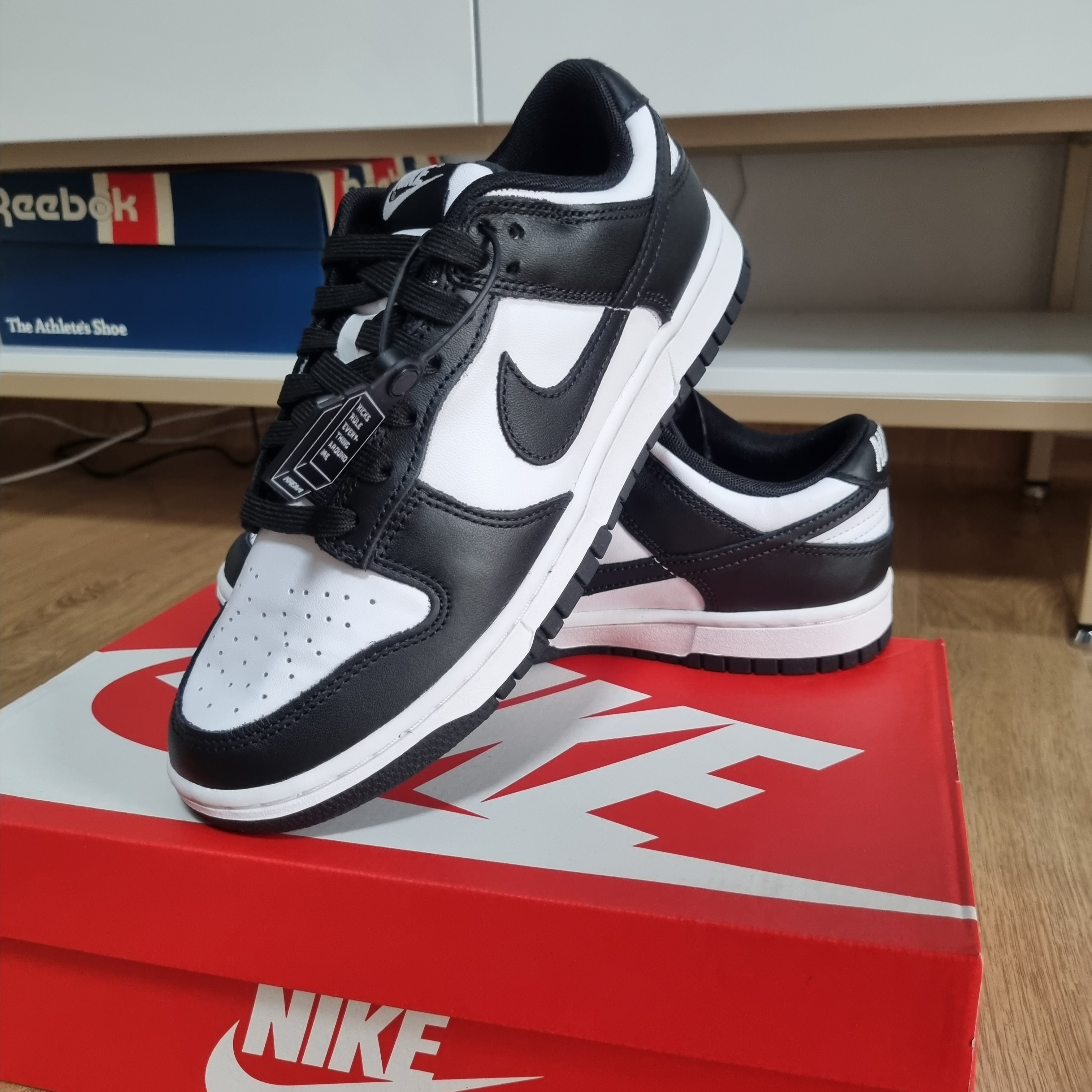 Nike Dunk Low Retro Black 착용 스타일 - 1