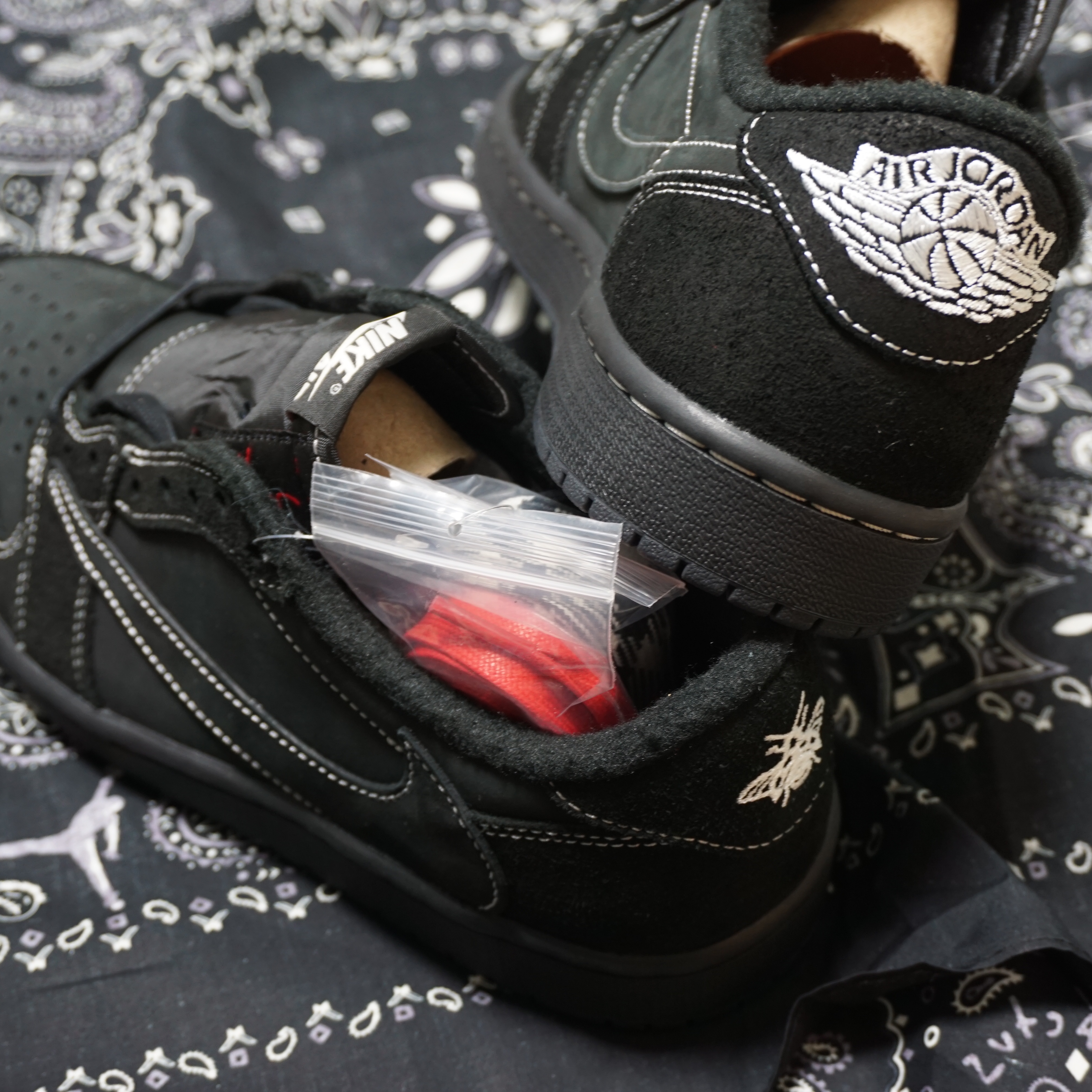 Jordan 1 x Travis Scott Retro Low OG SP Black Phantom, (PS) Jordan 1 x Travis Scott Retro Low OG SP Black Phantom 착용 스타일 - 2